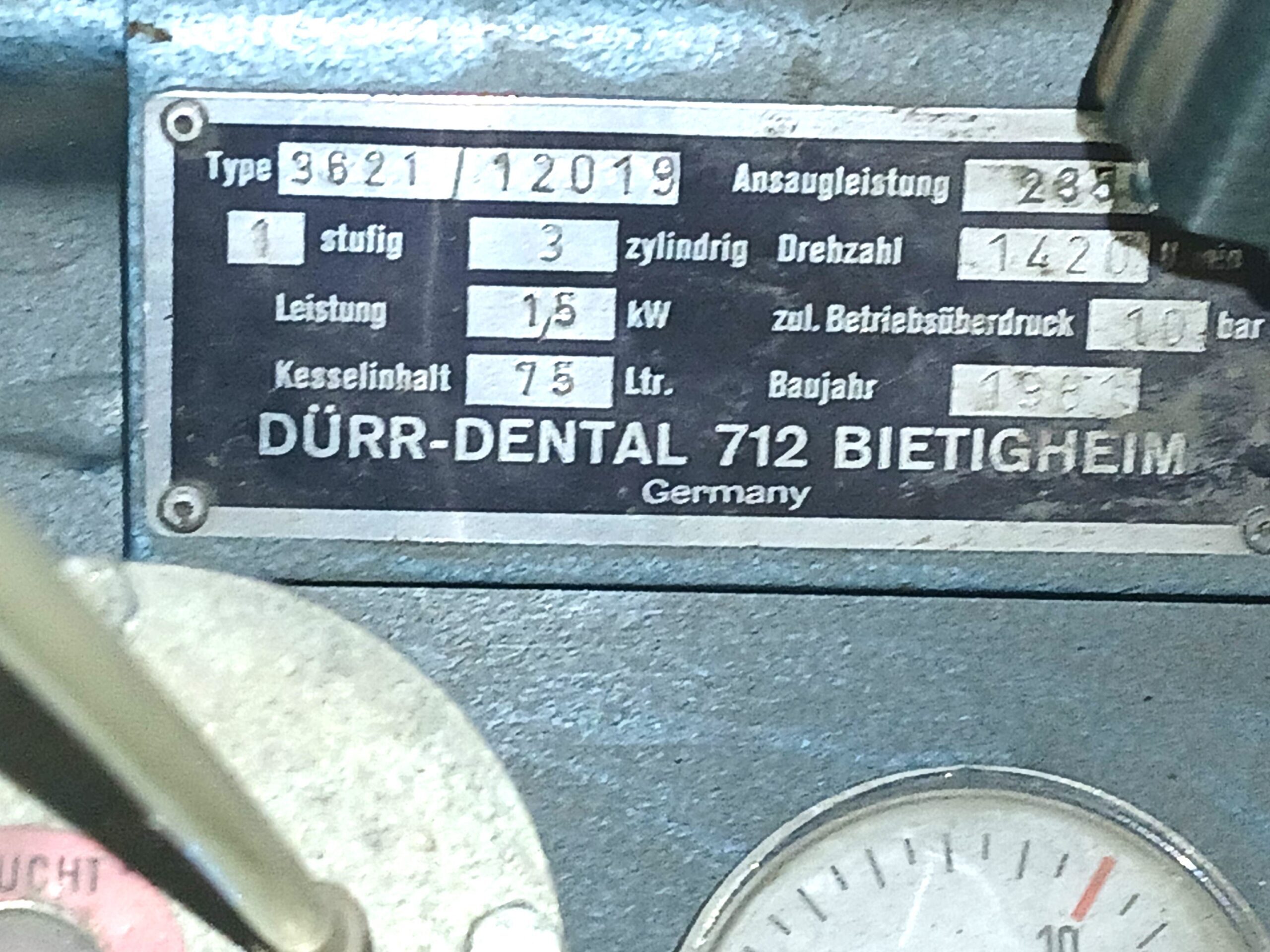 Dürr 3621 Kompressor Dental Trockenluft+ Saugmaschine trocken ölfrei 75L 3 Zyl. | 376368