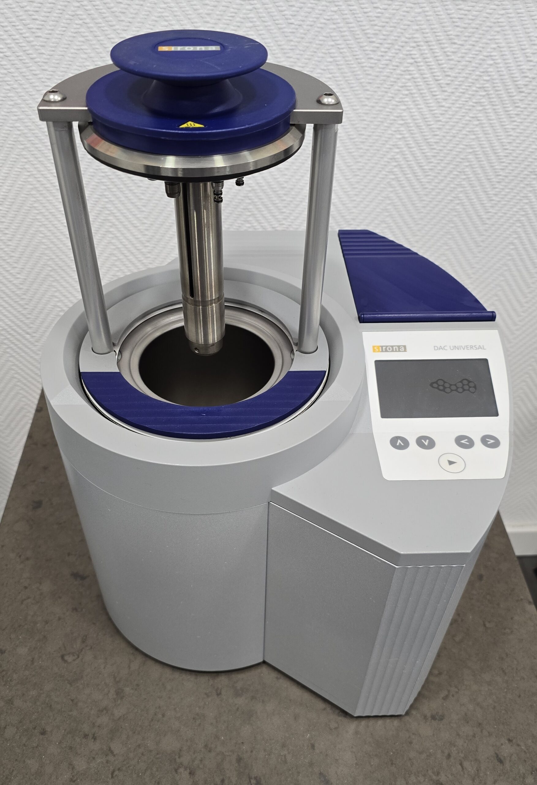 Sirona DAC Universal | BJ 2018 | ca. 5.000 Zyklen | gewartet | 2 Deckel | 376820