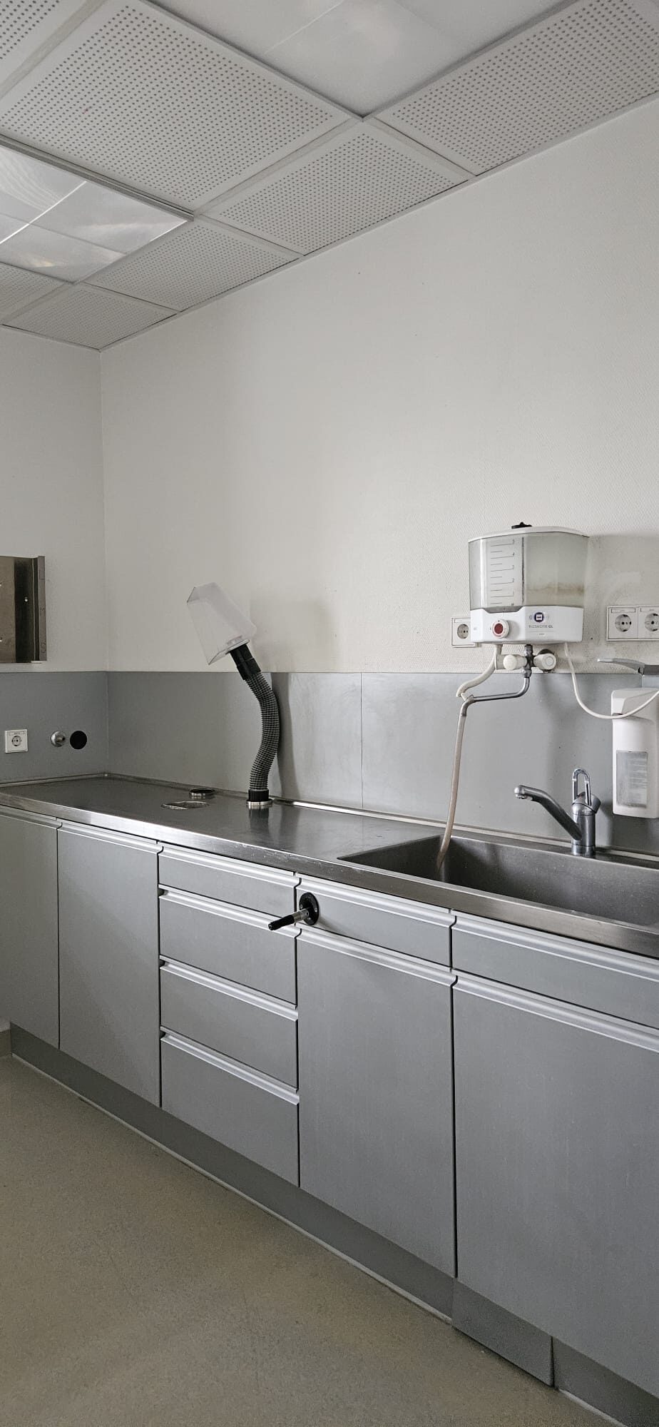 Zahntechnische Laboreinrichtungen zu verkaufen | 376579