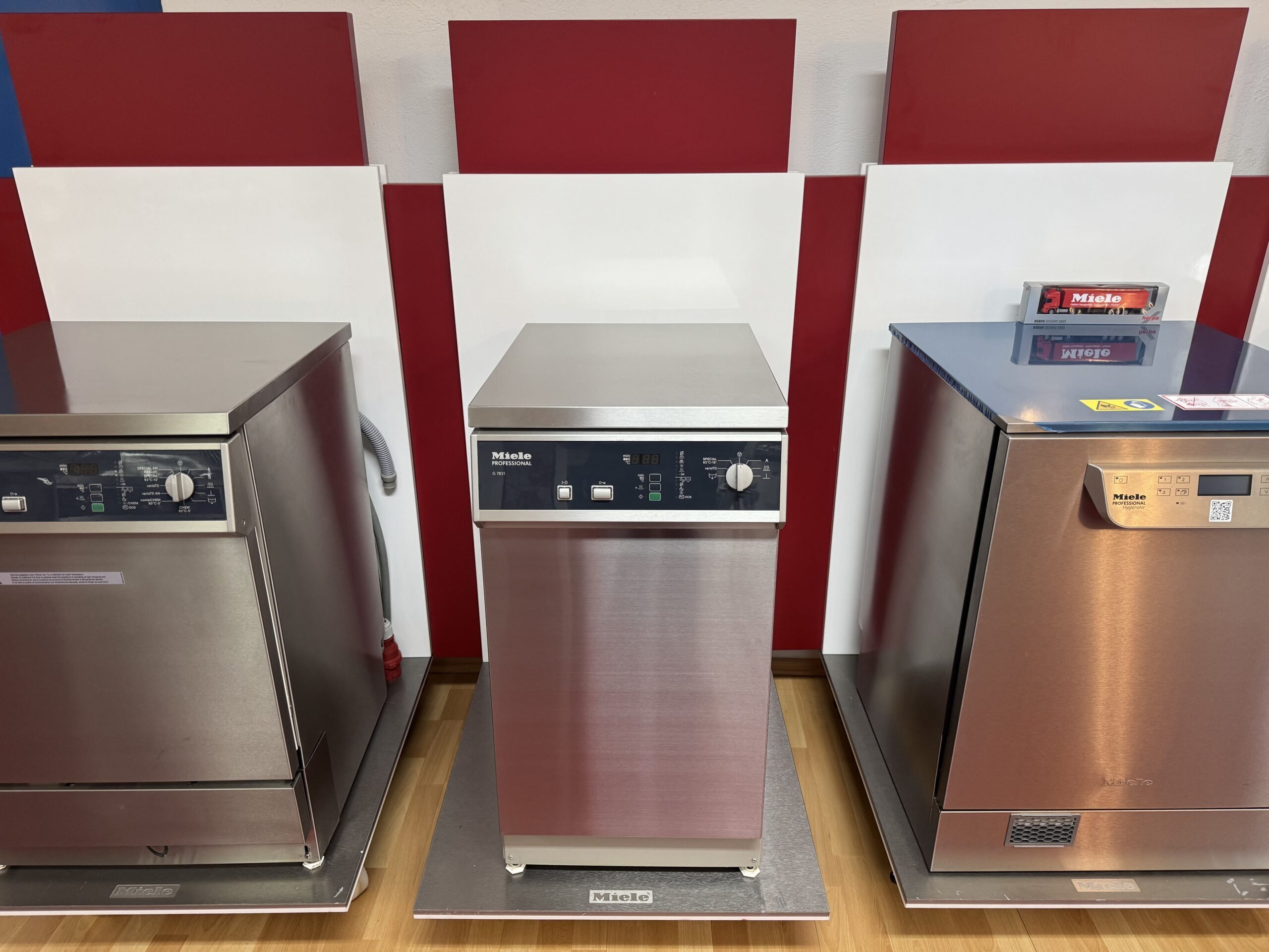 Miele G 7831 (45cm br.) Front Edelstahl, Thermodesinfektor RDG generalüberholt | 376510