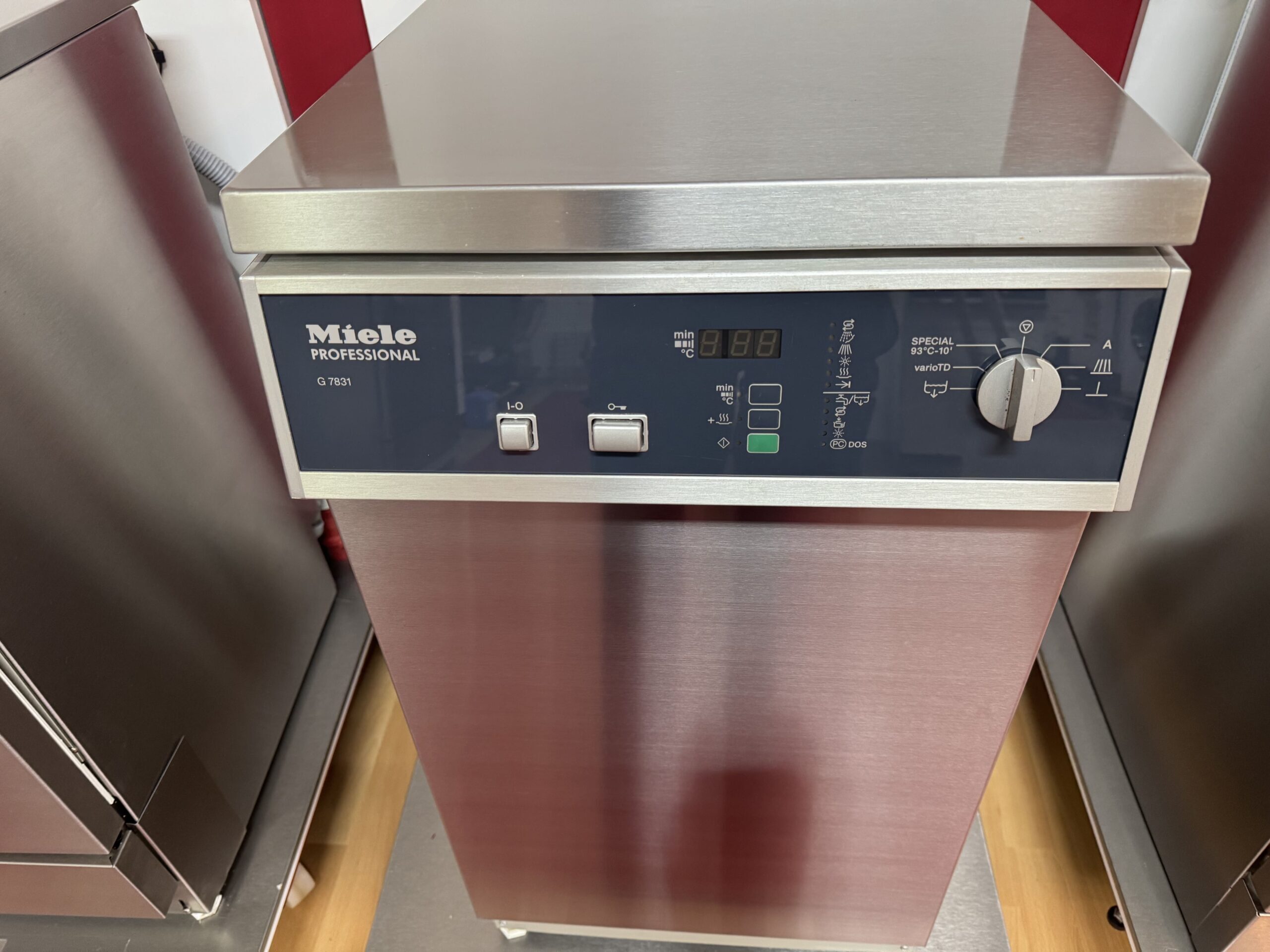 Miele G 7831 (45cm br.) Front Edelstahl, Thermodesinfektor RDG generalüberholt | 376508