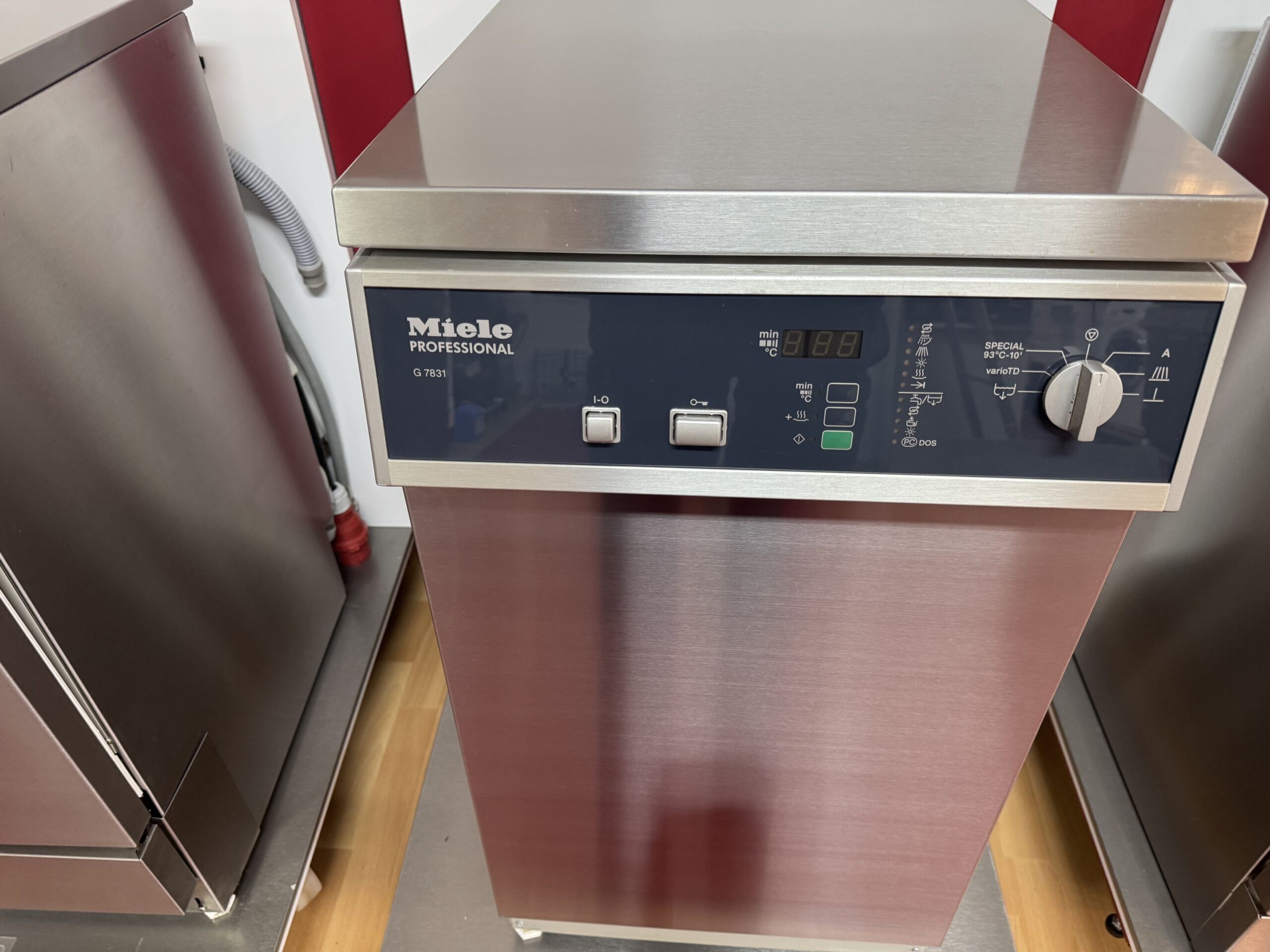 Miele G 7831 (45cm br.) Front Edelstahl, Thermodesinfektor RDG generalüberholt | 376507