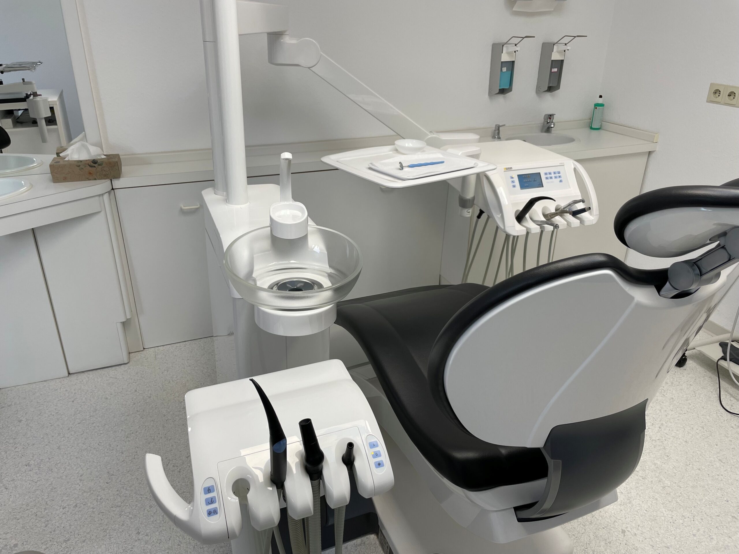 Sirona Sinius TS Behandlungseinheit top gepflegt inkl. 6 Monate Gewährleistung | 376833