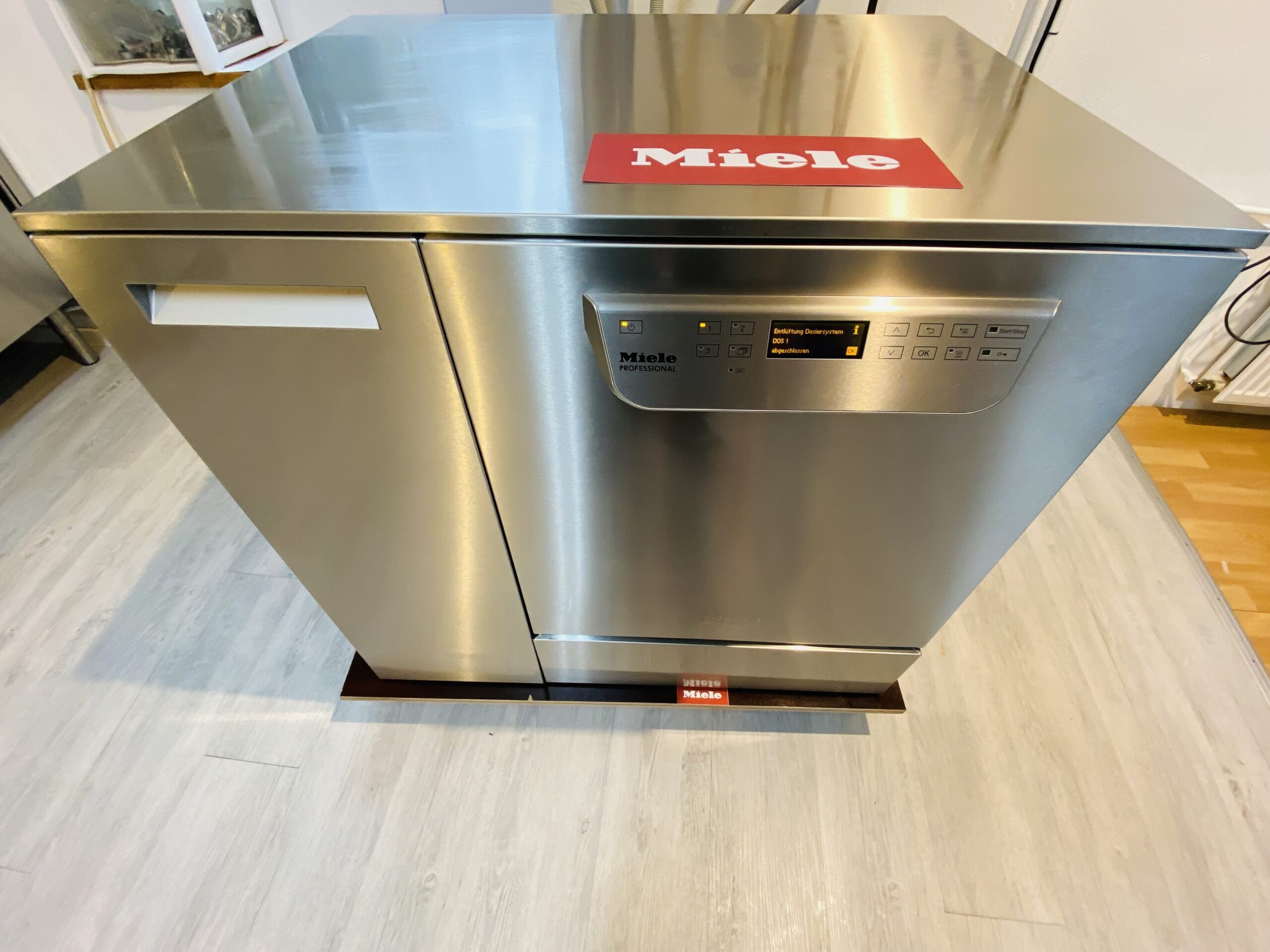 Miele PG 8582 CD Reinigung-Desinfektions-Gerät RDG, Thermo-Desinfektor mit 1034 Betriebsstunden | 376344