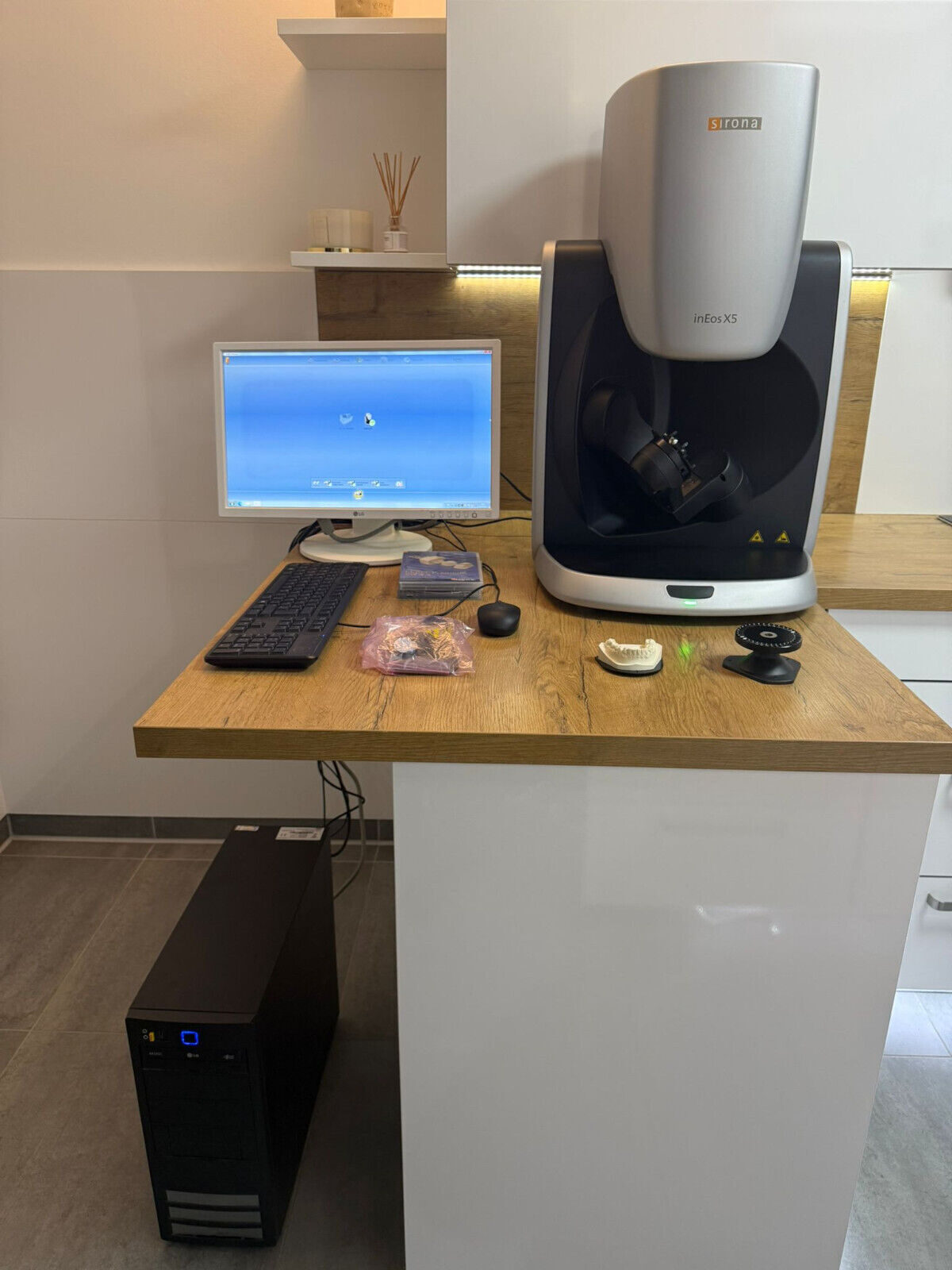Komplettset ! Sirona inEos X5 Laborscanner Mit inLab 4 PC und Software für Cerec | 382885
