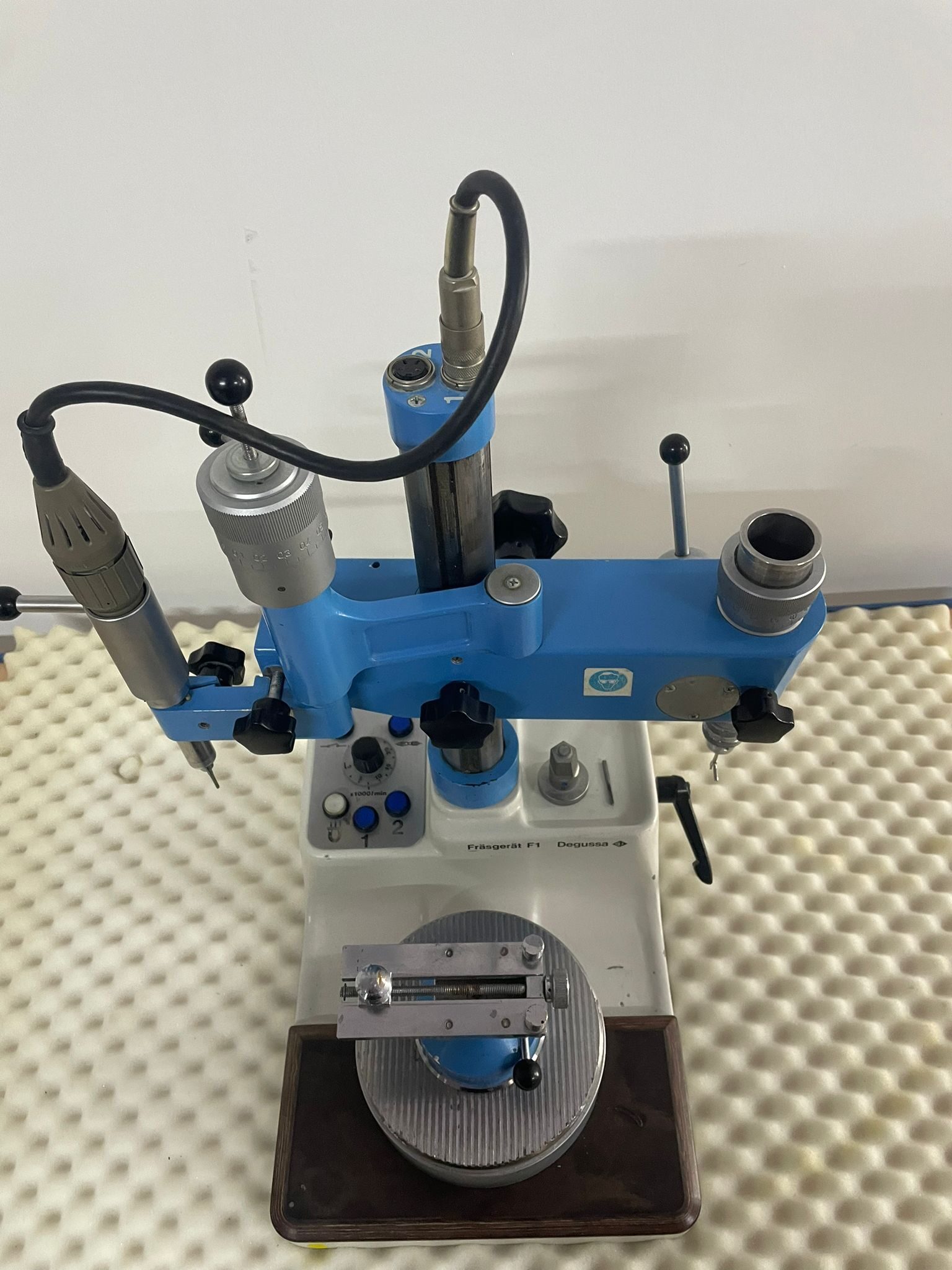 Degussa F1 Fräsgerät mit Handstück Zahntechnik / Dentallabor mit zubehör | 383089