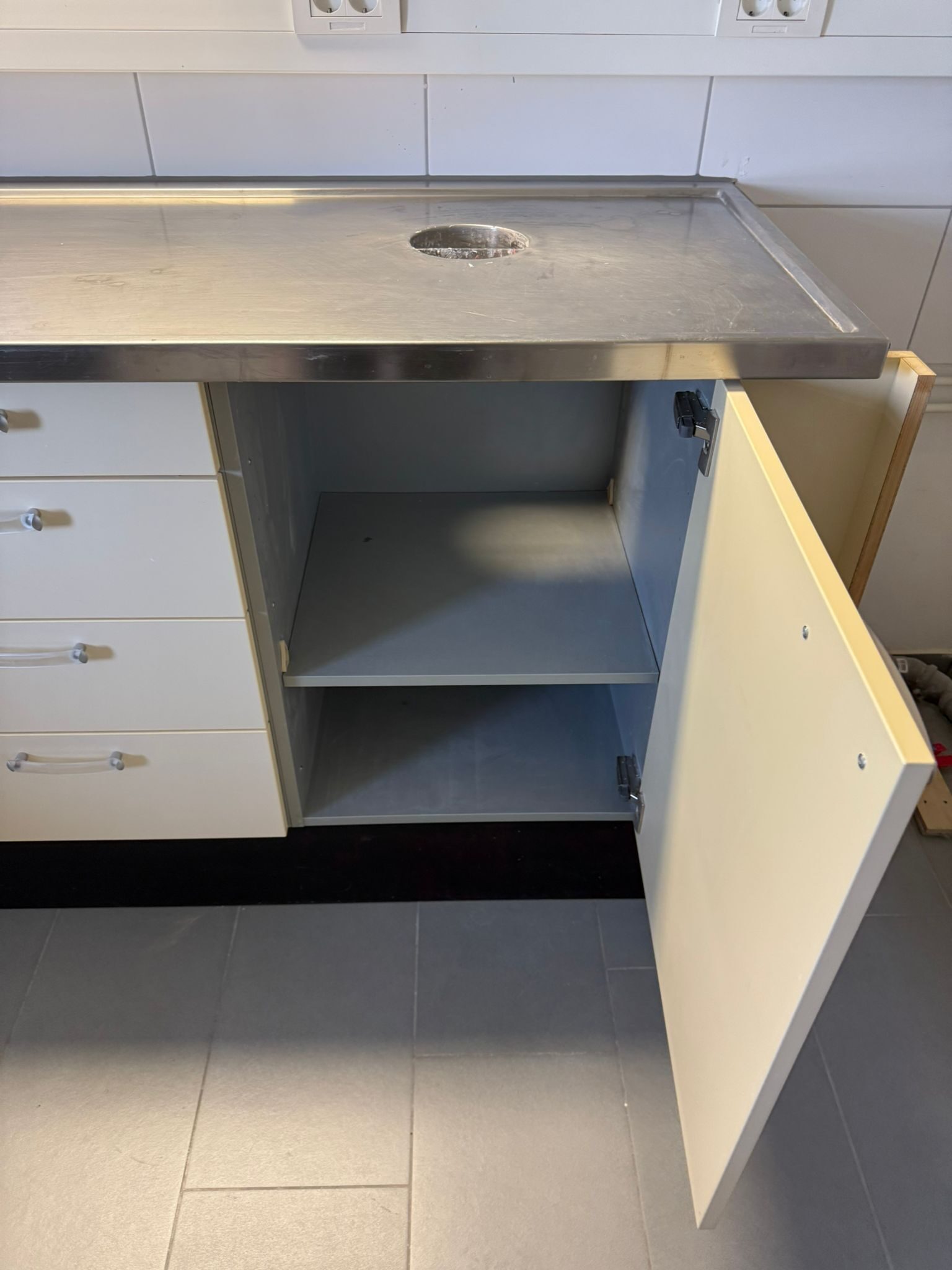 Freuding Arbeitszeile Laborzeile Labortisch Gipszeile Gipstheke Gipsküche | 383061