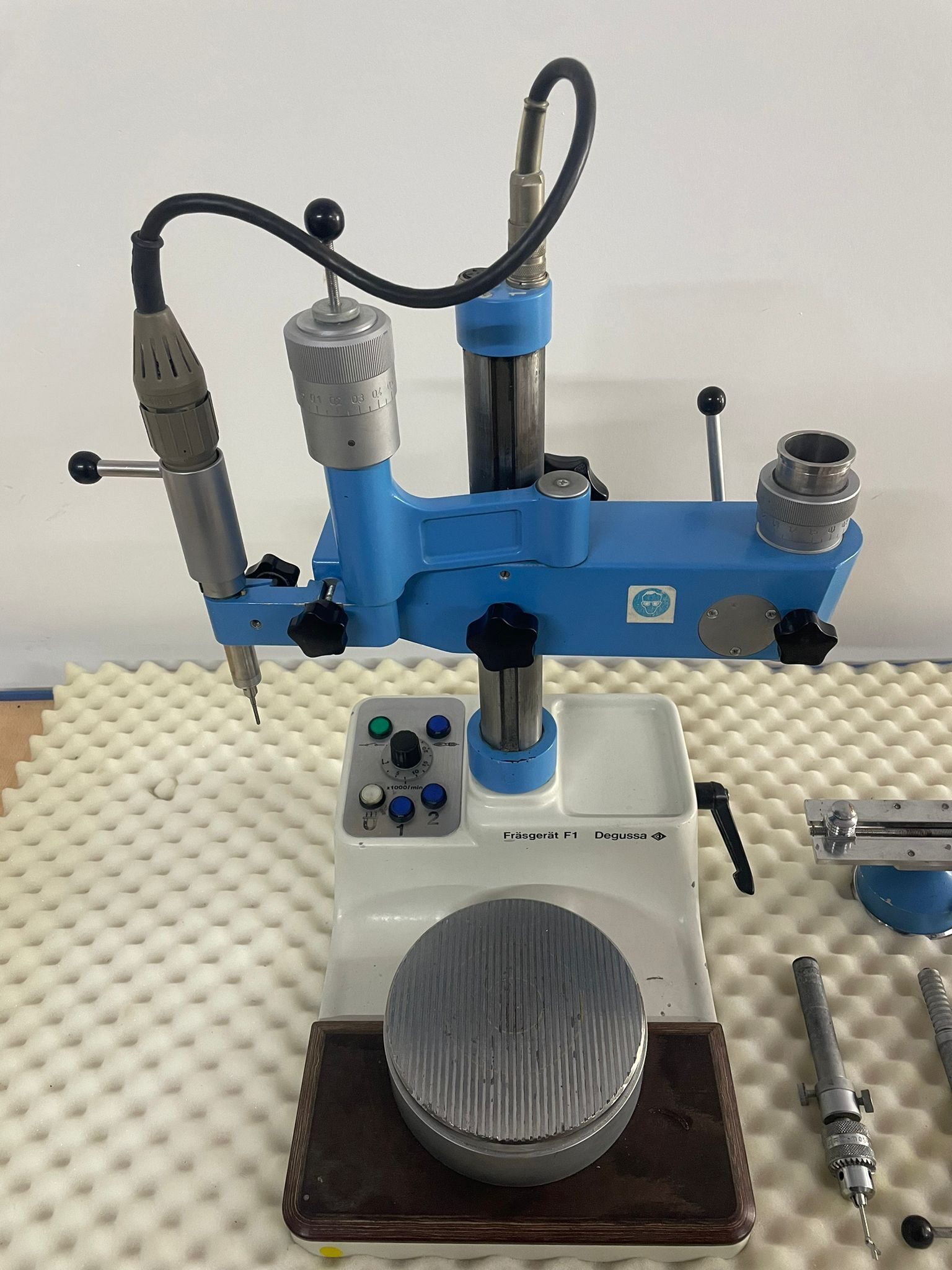 Degussa F1 Fräsgerät mit Handstück Zahntechnik / Dentallabor mit zubehör | 383091