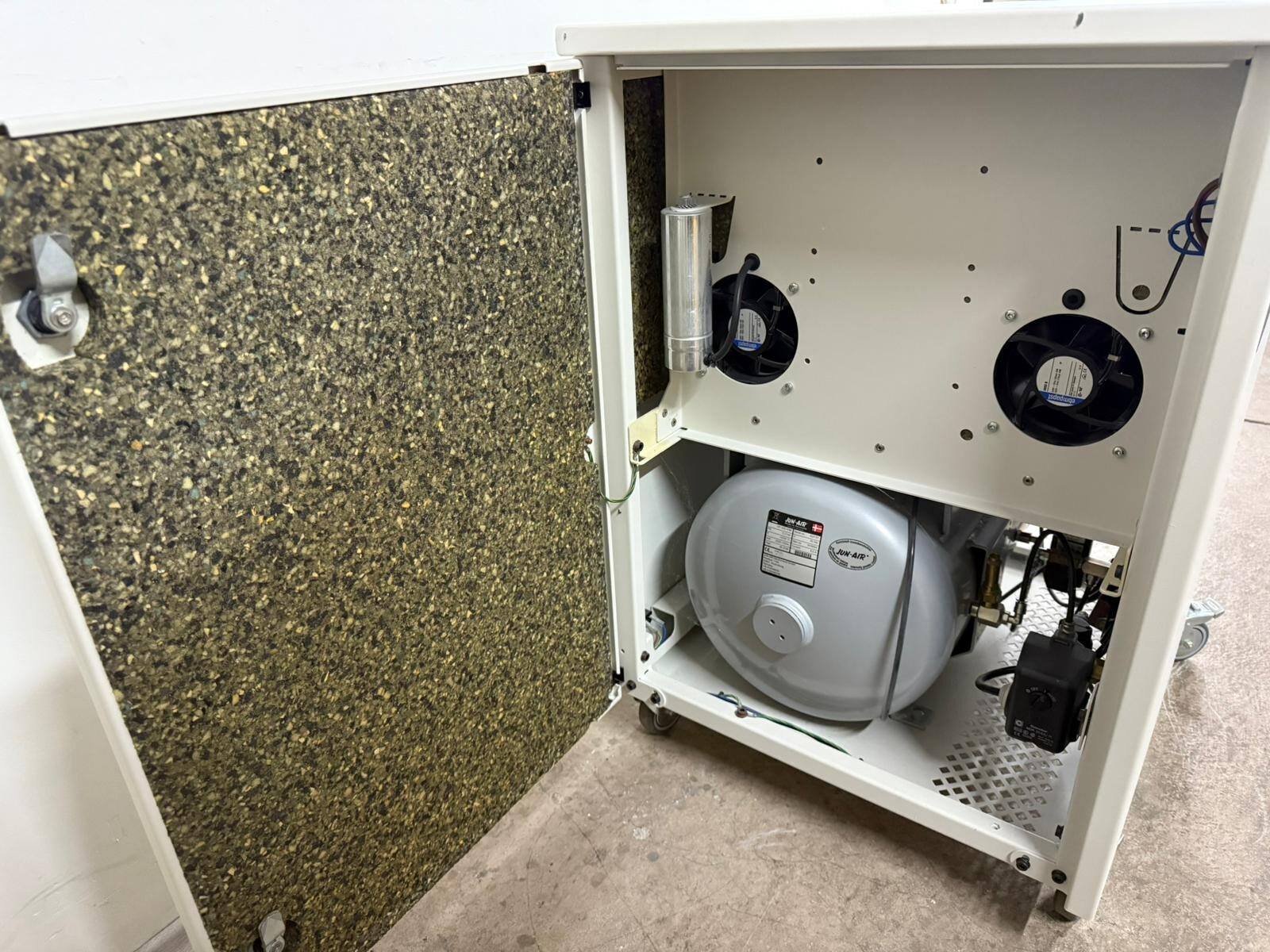 Jun Air Kompressor Trocknungsanlage Schallschutzschrank auf Rollen Dental Labor | 383080
