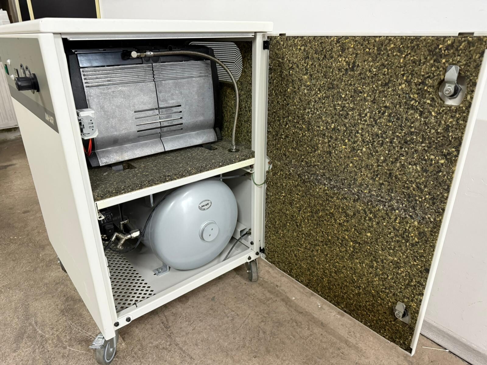 Jun Air Kompressor Trocknungsanlage Schallschutzschrank auf Rollen Dental Labor | 383081
