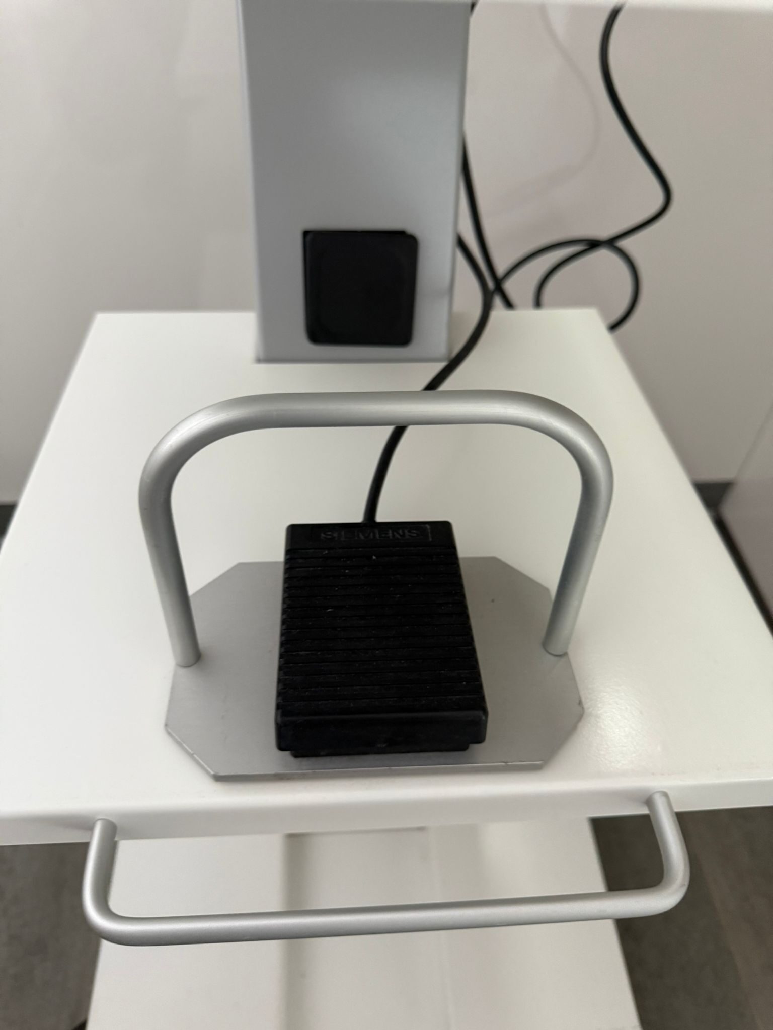 Albers Laser Star mini 103 HNO Diodenlaser Laser Veterinary + Gerätewagen | 383122