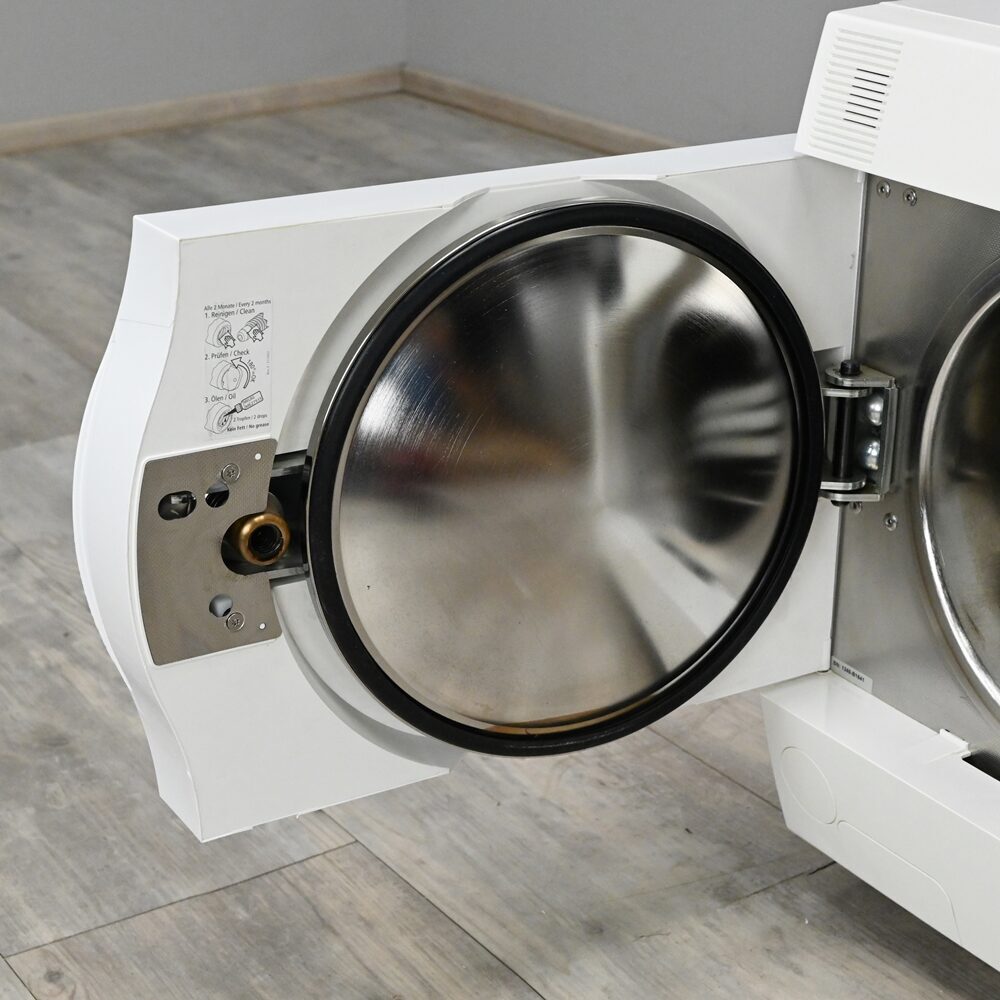 Melag Vacuklav 40 B+ Sterilisator Bj. 2013 geprüft inkl. Standardwartung | 381419
