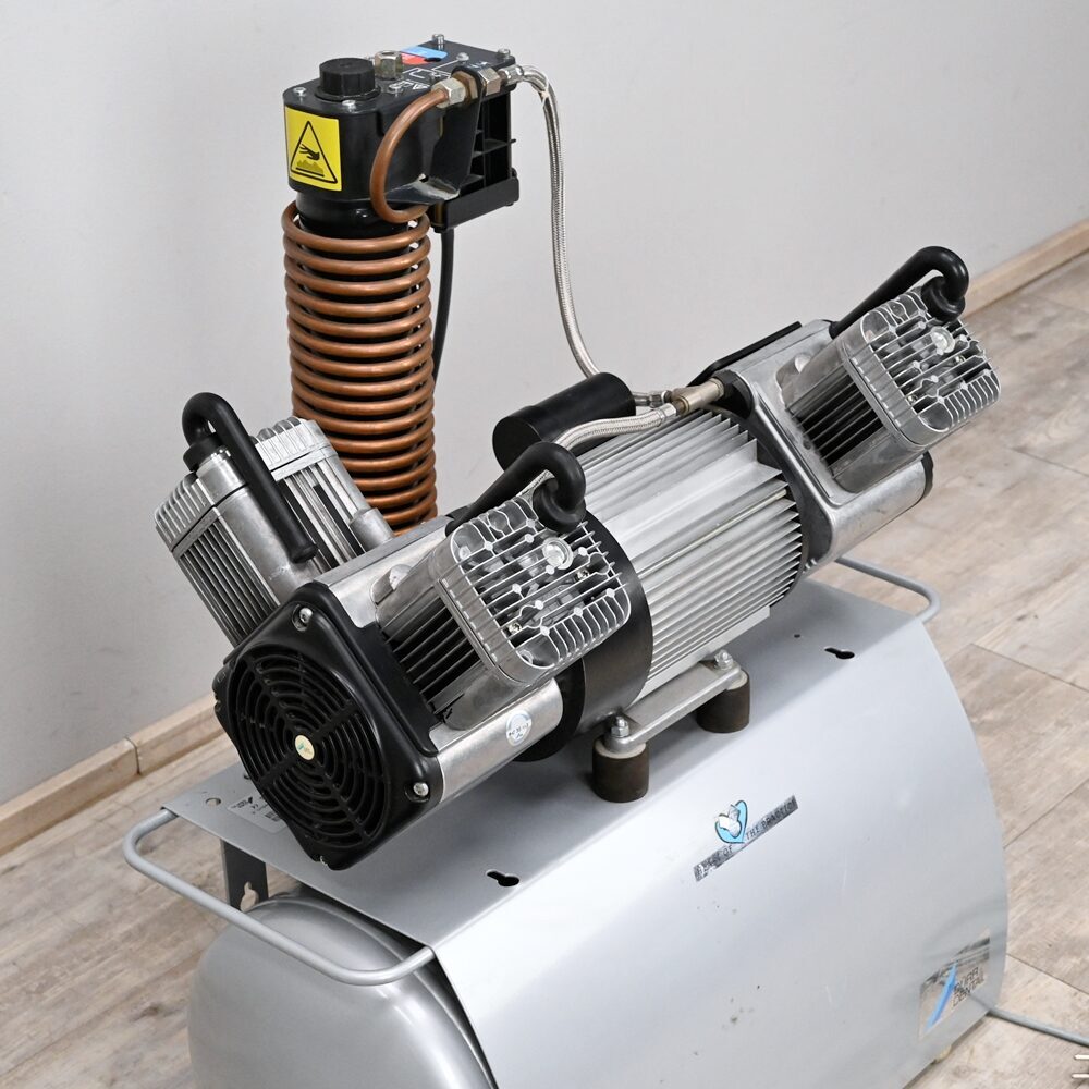 Dürr Dental Trio Tandem Silver Airline Kompressor 230V gebraucht geprüft | 382967
