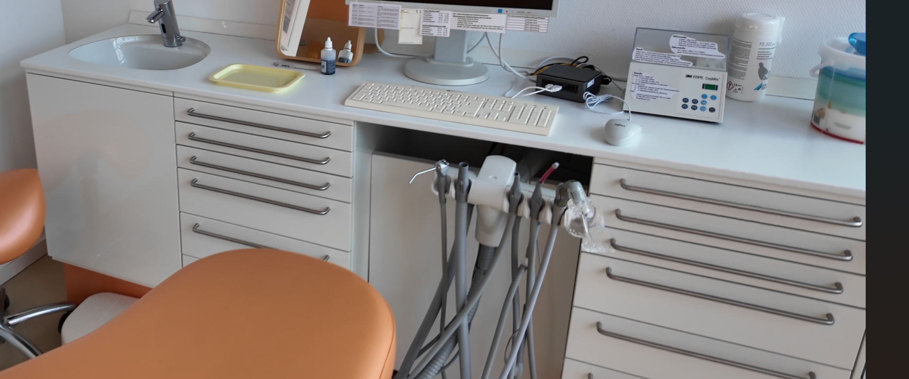 Dentalart POP! Möbel fur Praxis mit medizinische Sensor-Armatur | 381289