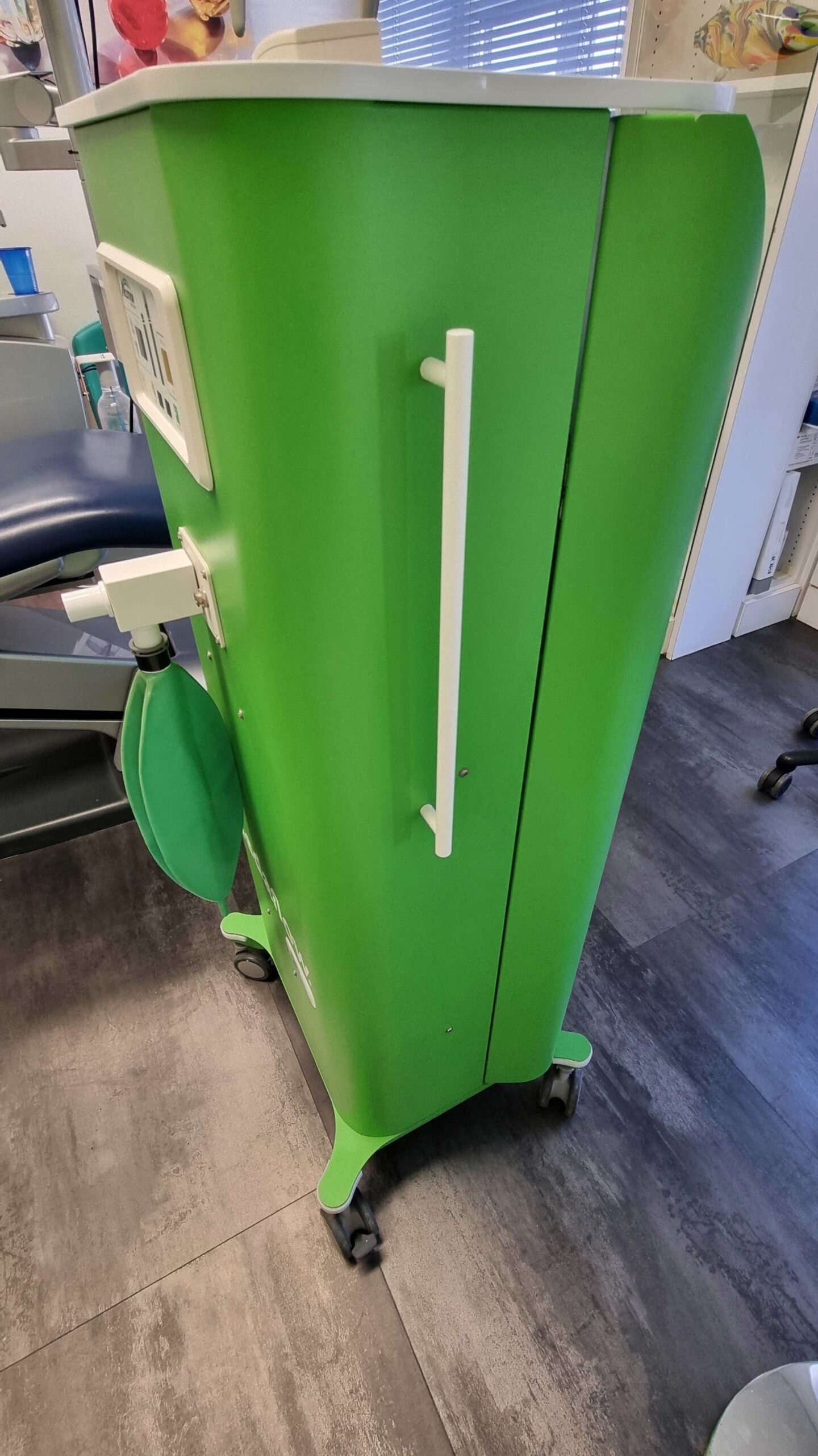 sedaflow slimline Digital (BIEWER medical), 1100 mm x 400 mm x 300 mm, Farbe grün, wie neu | 382388