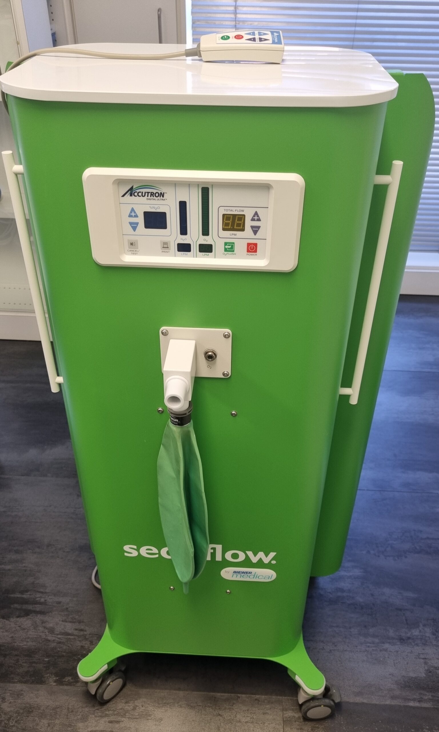 sedaflow slimline Digital (BIEWER medical), 1100 mm x 400 mm x 300 mm, Farbe grün, wie neu | 382380