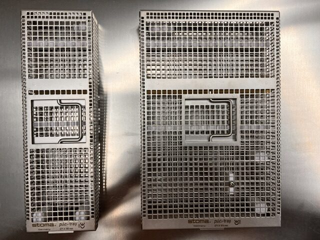 2 unbenutzte neuwertige Stoma p.i.c. -Trays – 271 x 175 mm und 271 x 86 mm – Dental / Instrumentenaufbereitung | 381388