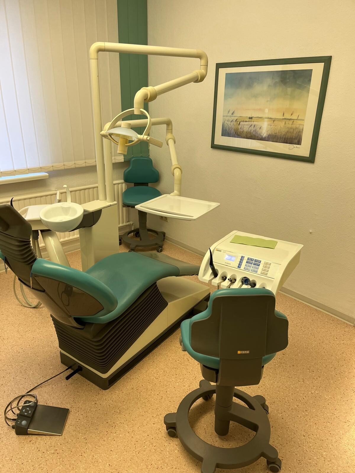 Sirona C2+ Behandlungseinheit inkl. 6 Monate Gewährleistung – werkstattgeprüft und aufgearbeitet | 382409