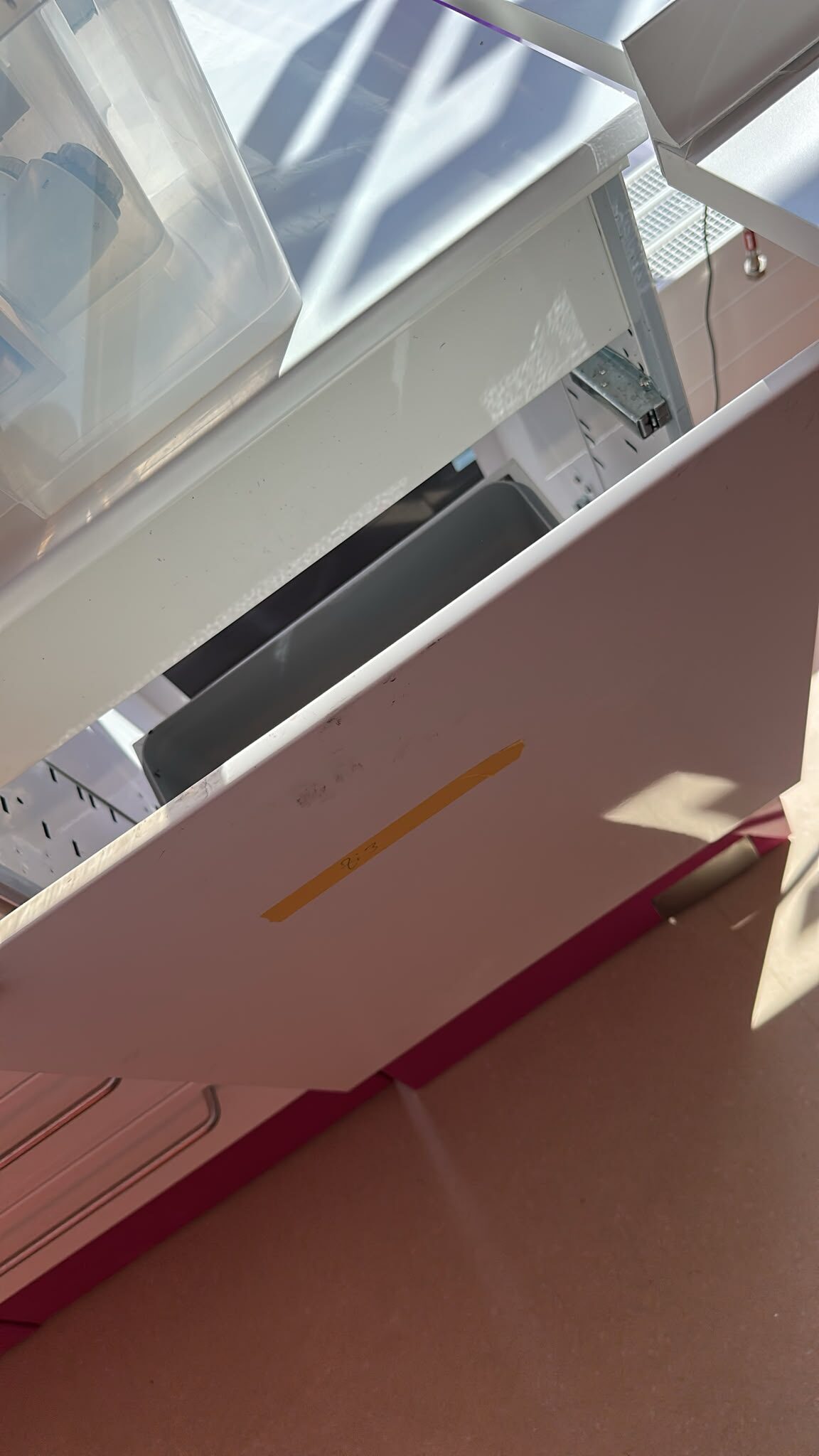 Dentalart POP! Möbel fur Praxis mit medizinische Sensor-Armatur | 381294