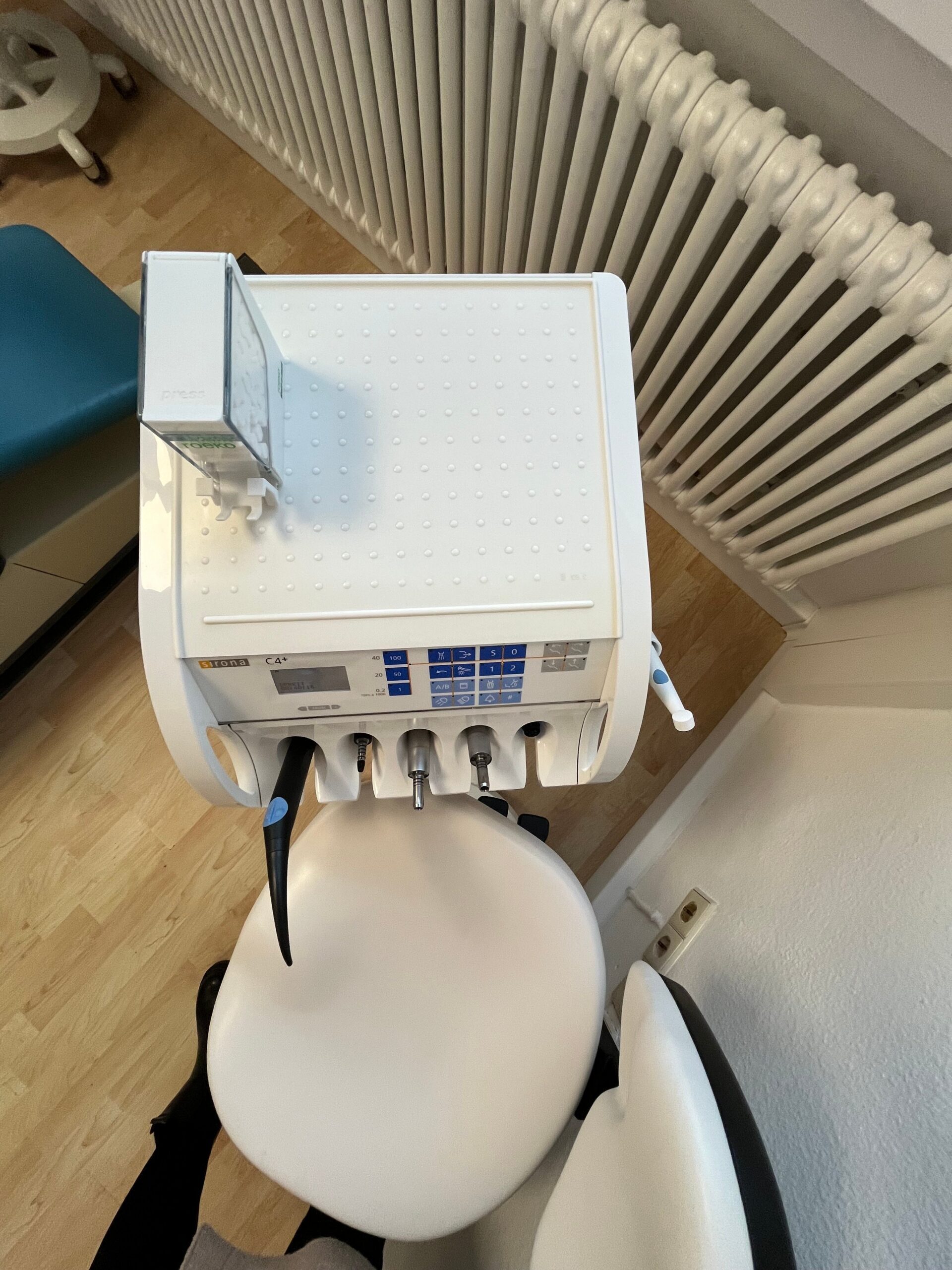 Behandlungseinheit Sirona C4+ Baujahr 2003 | 380780