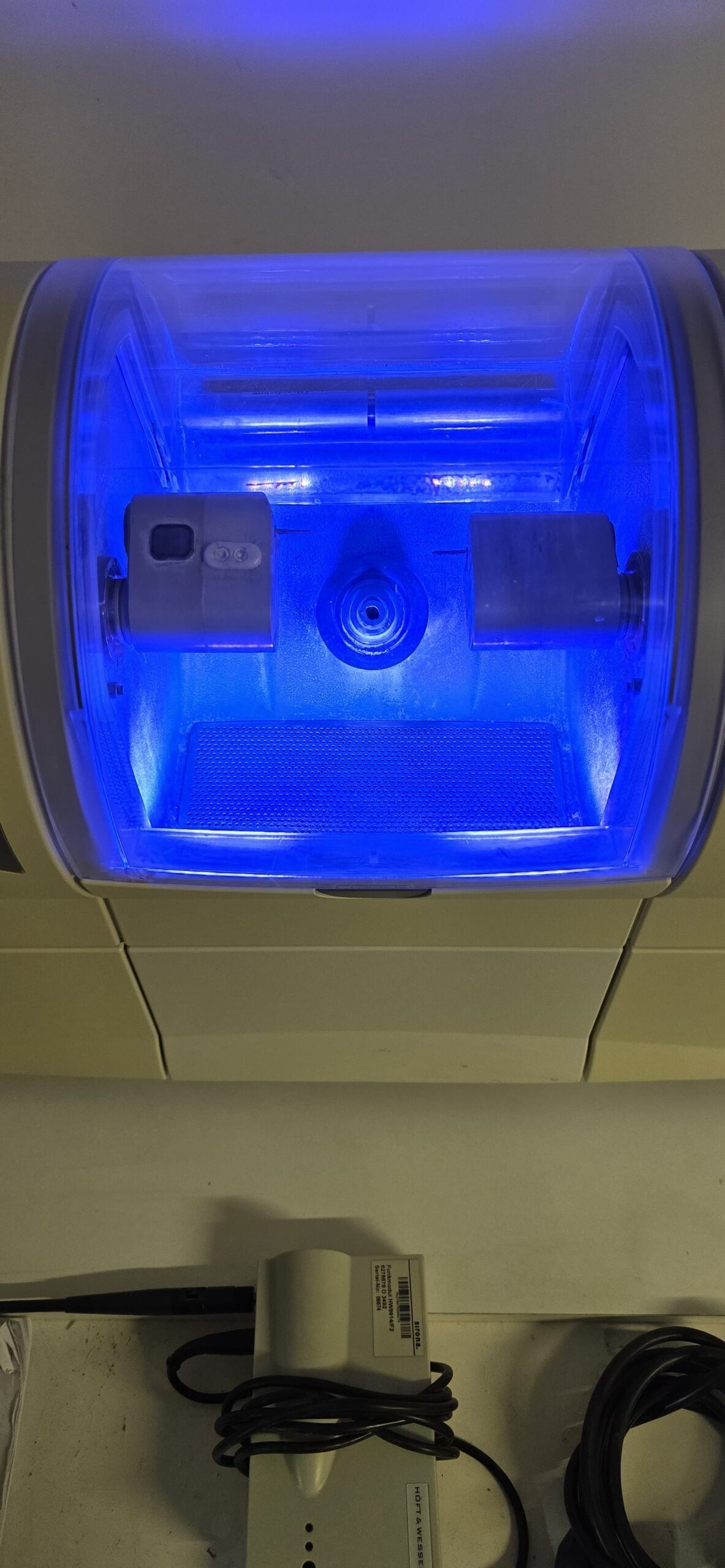 Sirona CEREC MC XL Schleif-/Fräsgerät Dental-Fräsmaschine D3439 | 384530