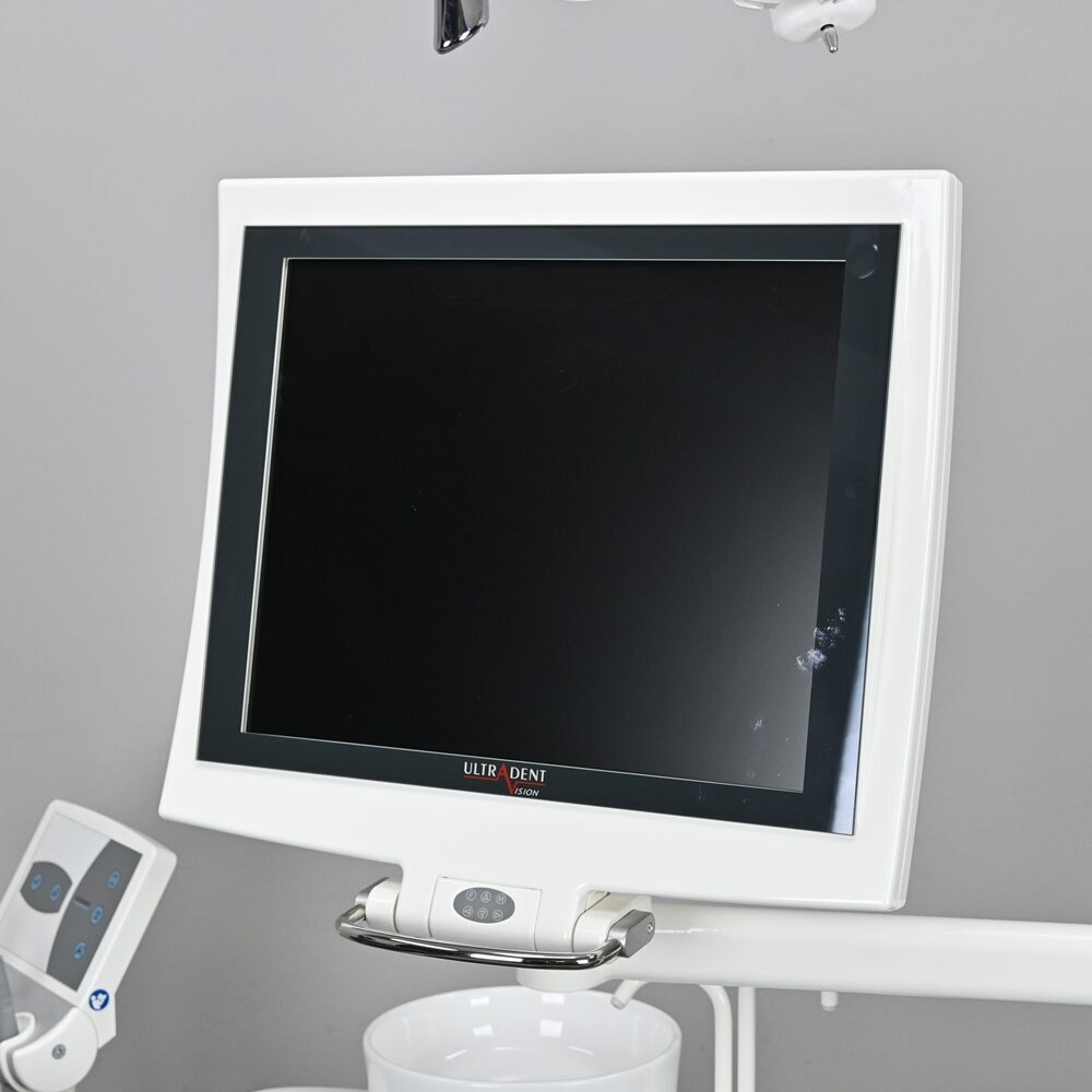 Ultradent UT1322 Behandlungseinheit Trockenabsaugung gebraucht & generalüberholt | 384404