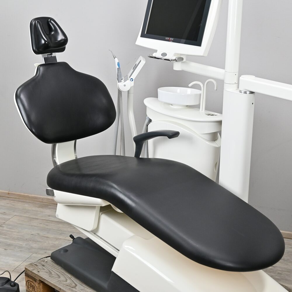 Ultradent UT1322 Behandlungseinheit Trockenabsaugung gebraucht & generalüberholt | 384402