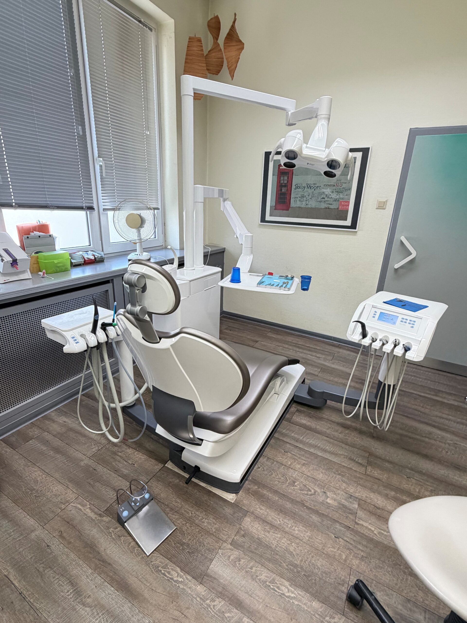 Sirona Sinius TS Behandlungseinheit top gepflegt, ab 09.2026 verfügbar | 385002