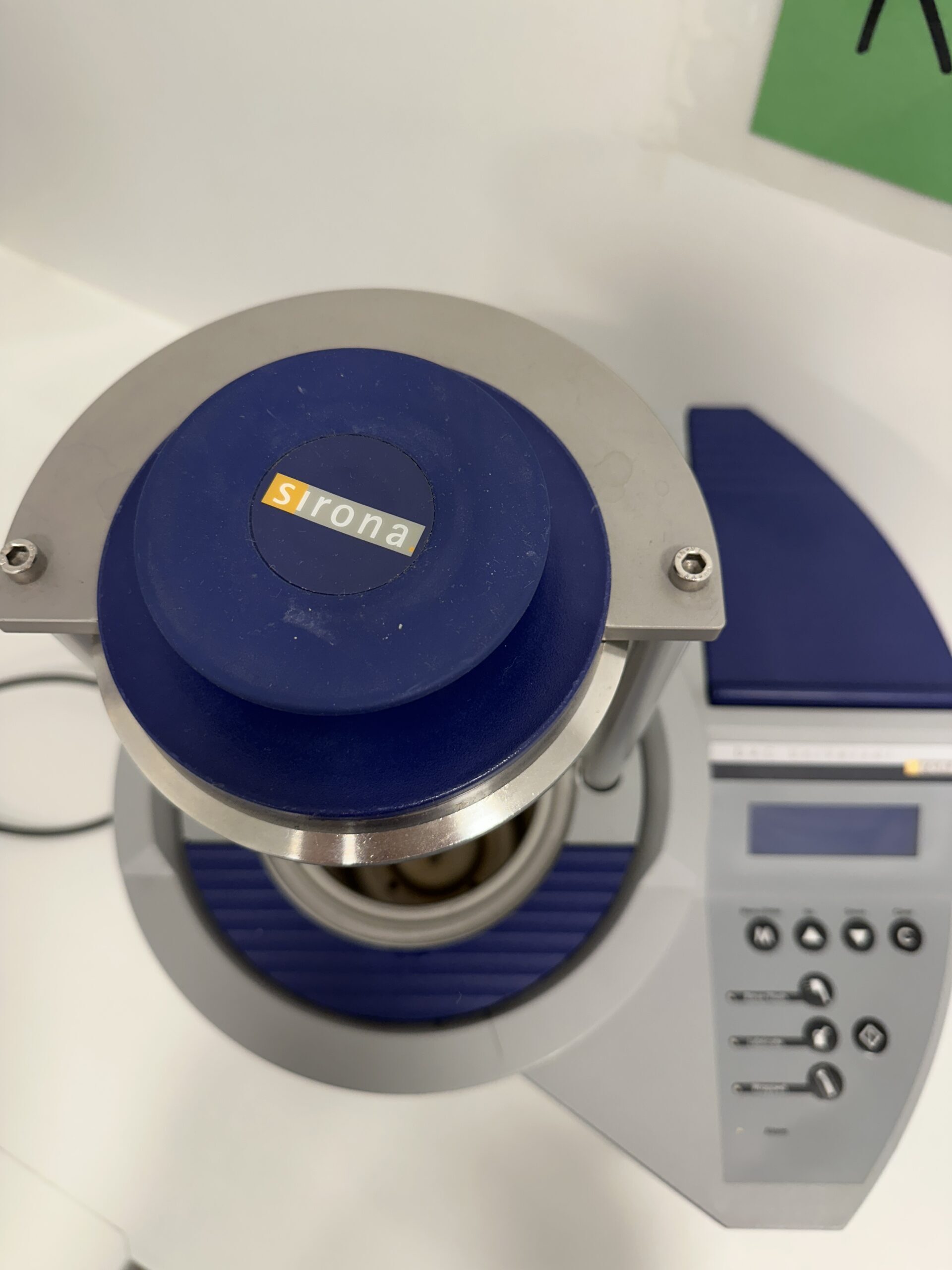 Sirona DAC Universal mit umfangreichem Zubehör, Deckel ohne Adapter | 385123