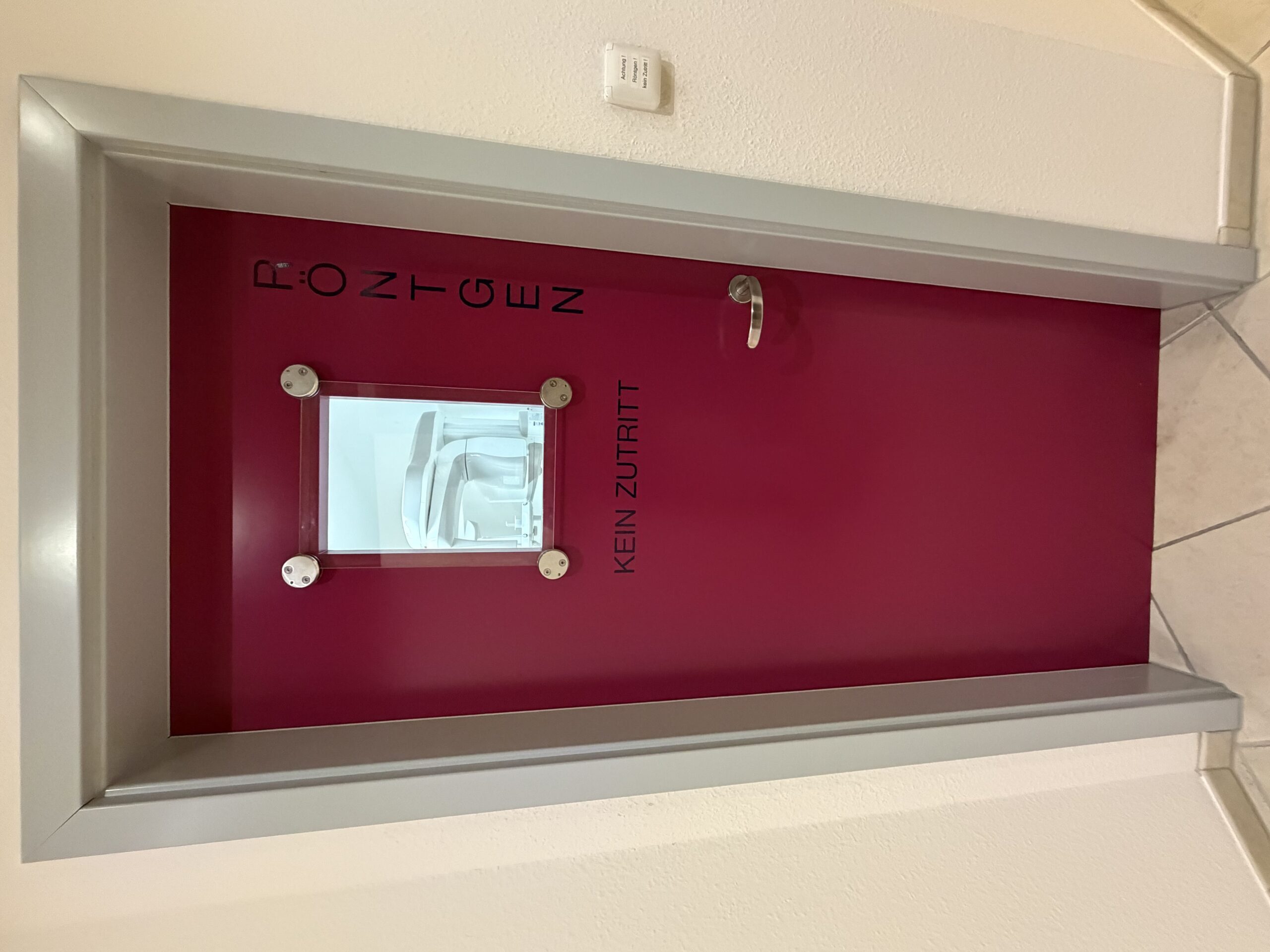 Röntgentür mit Strahlenschutz Sichtfenster | 384627