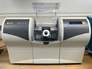 Sirona CEREC Komplettsystem – AC Omnicam 2015 + MC XL, CEREC SW 5.1.3, Lizenz-Dongle | 384490