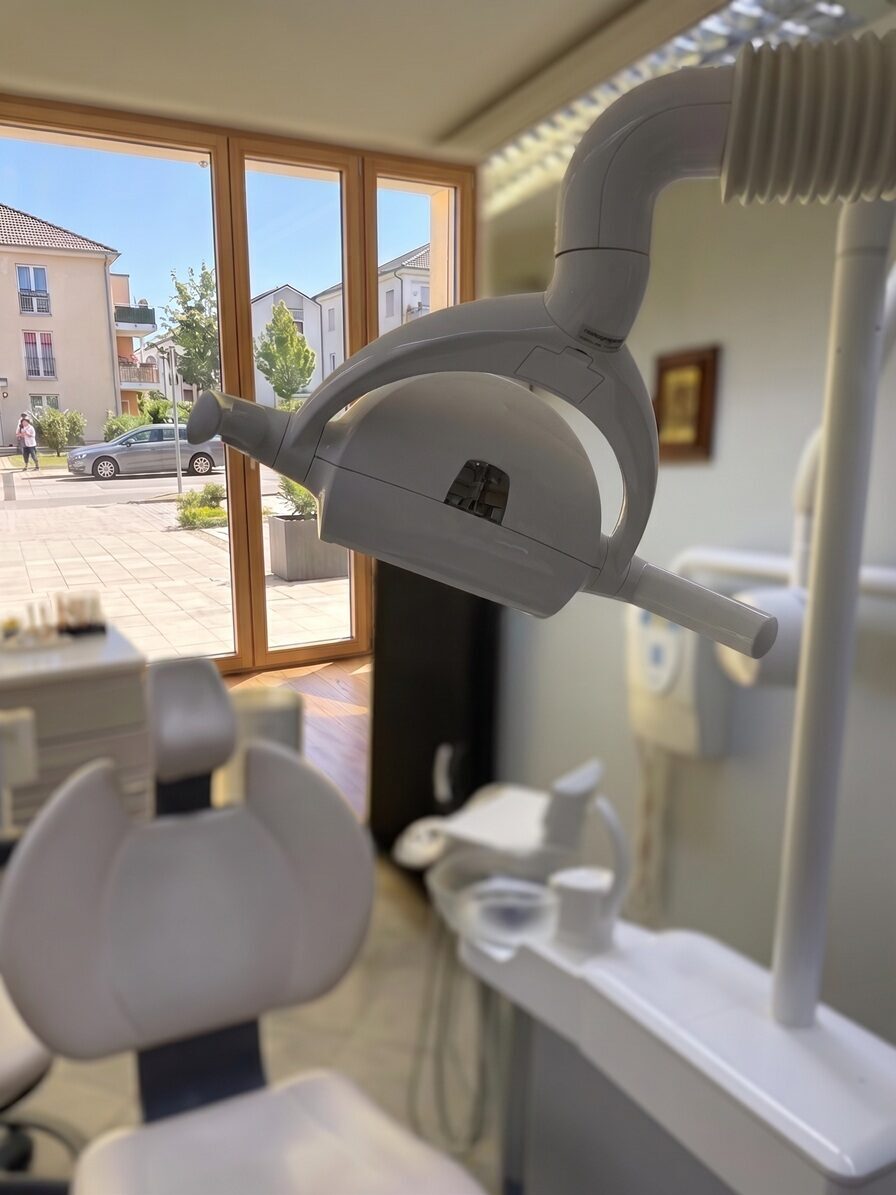 Sirona Teneo Bj. 2011 inkl. LEDview OP-Lampe – generalüberholt – inkl. Gewährleistung | 385169