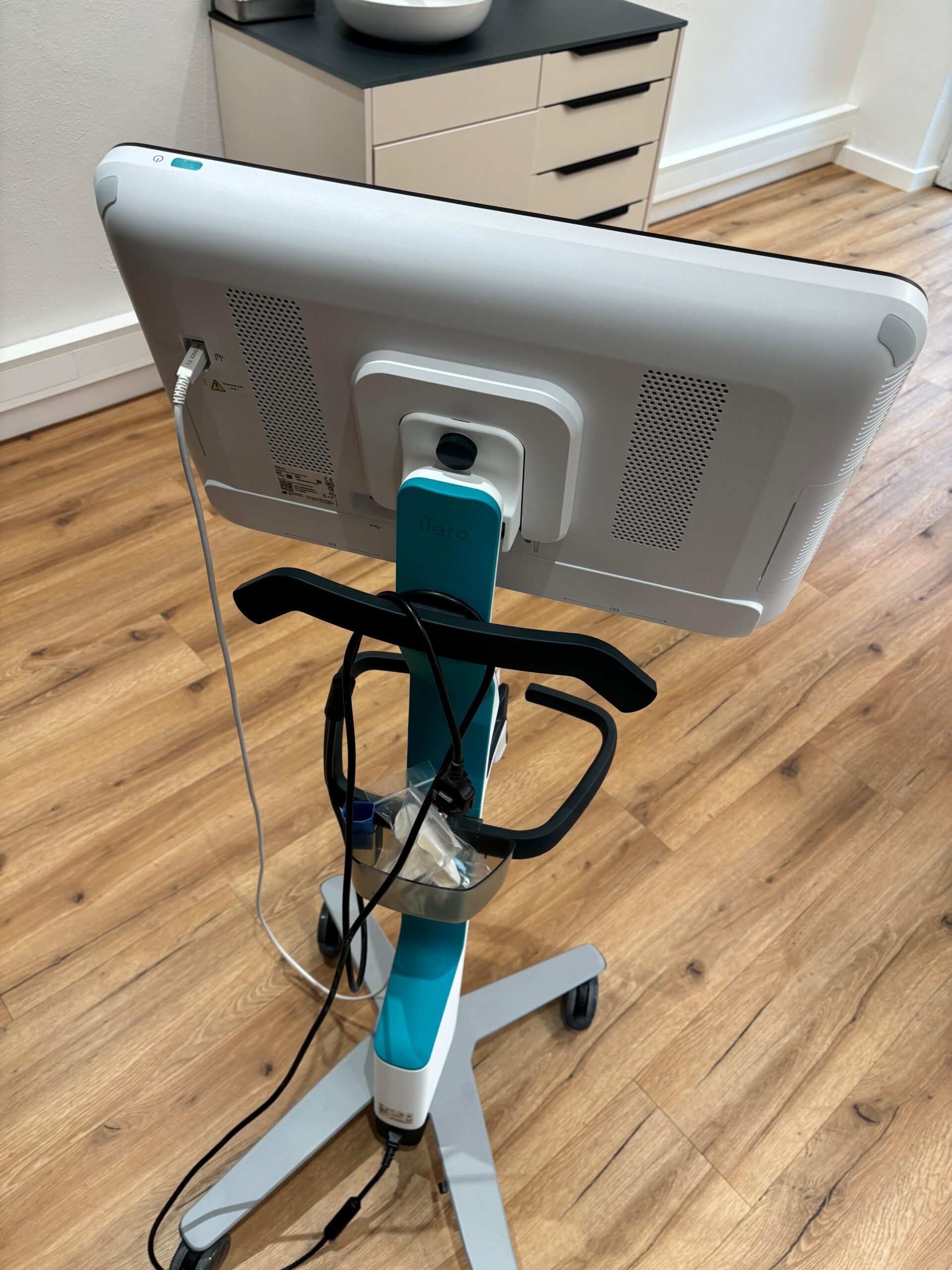 iTero 5D Element Plus mit Kart – 2 Stück (upgrade zu Lumina möglich) | 385284