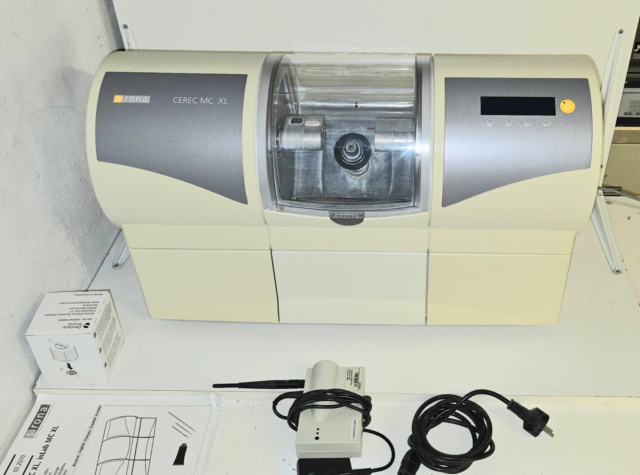 Sirona CEREC MC XL Schleif-/Fräsgerät Dental-Fräsmaschine D3439 | 384527