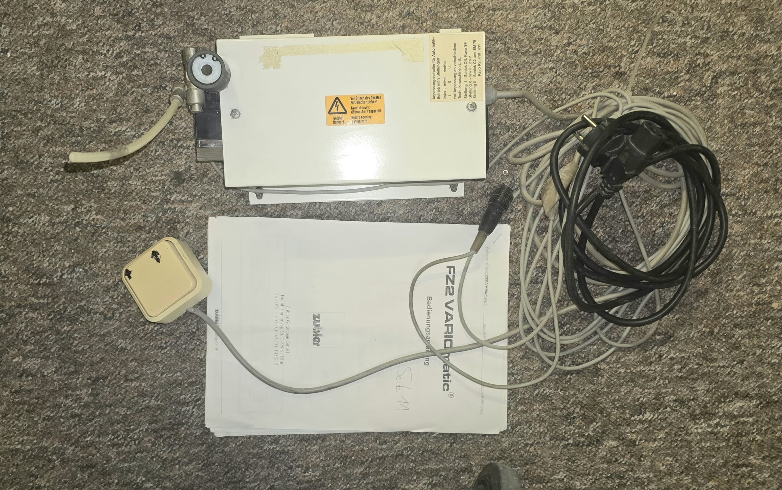 Zubler FZ2 VARIOmatic Vakuum-/Absauganlage mit Anleitung, Schläuchen & Kabel | 384571