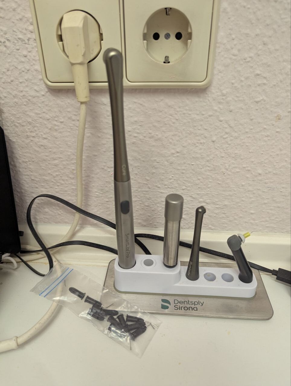 Dentsply Sirona SmartLite Pro Set – Polymerisationslampe mit Zubehör & Station | 383816