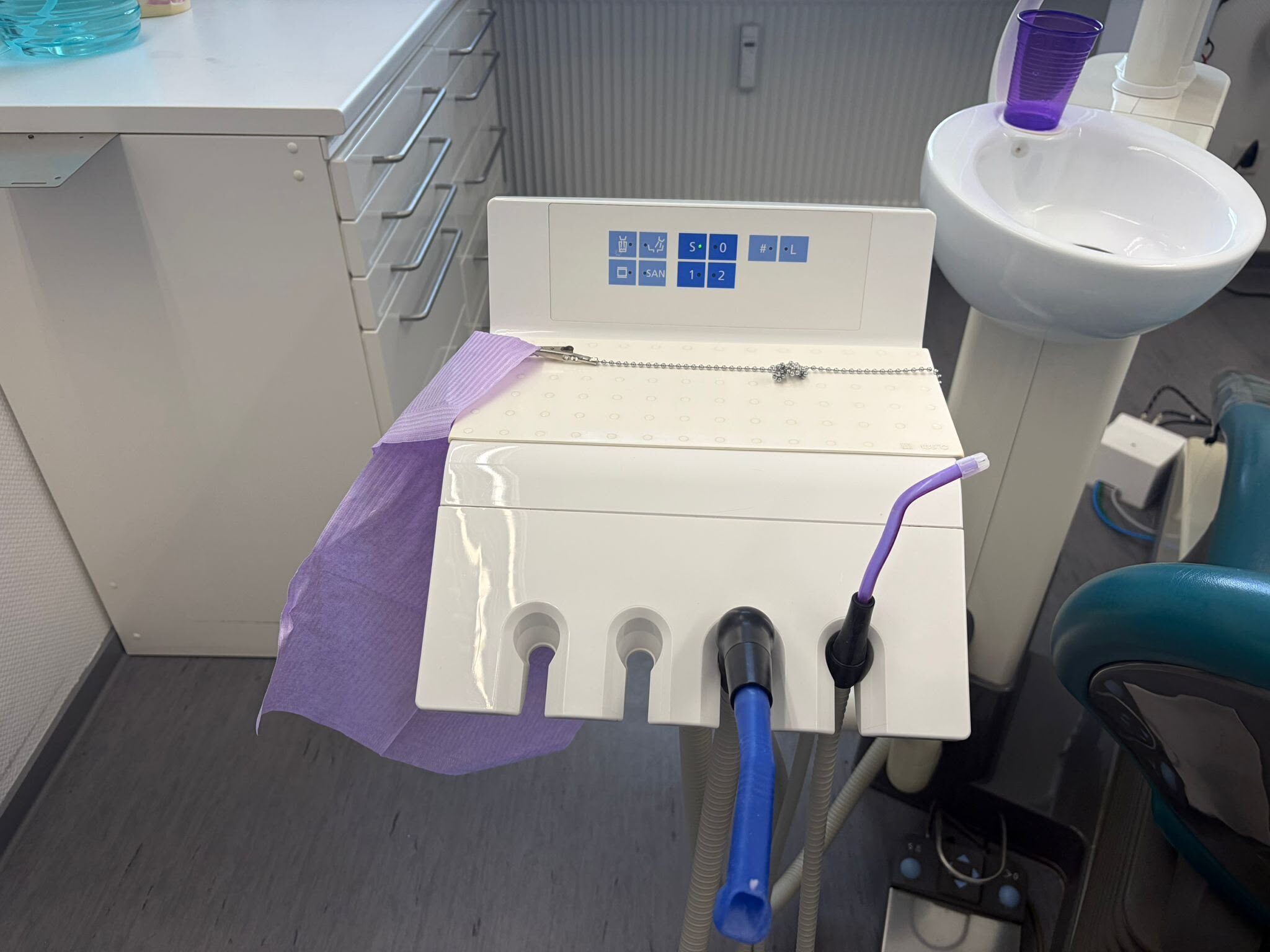 Sirona C5+ Behandlungseinheit  – Baujahr 2010 -Top Zustand – werkstattgeprüft | 387204
