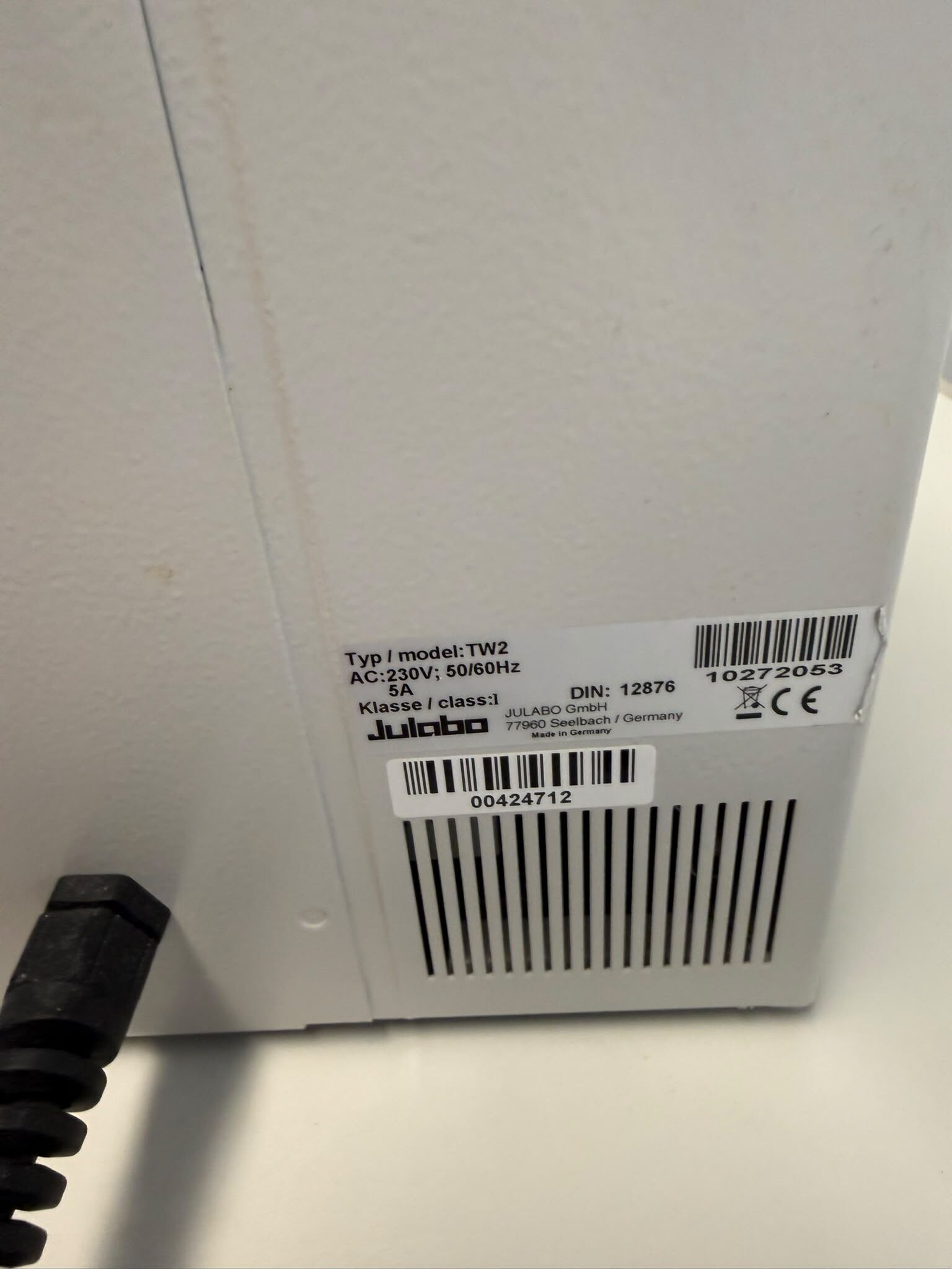 Julabo TW-2 Wasserbad mit 20 – 99,9° Arbeitstemperatur mit Deckel | 387404