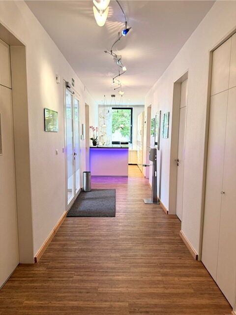 Außergewöhnlich hochwertige Zahnarztpraxis am Premiumstandort Bad Homburg / Frankfurt a.M.  mit Blick in den Kurpark- hervorragendes Entwicklungspotential | 386026