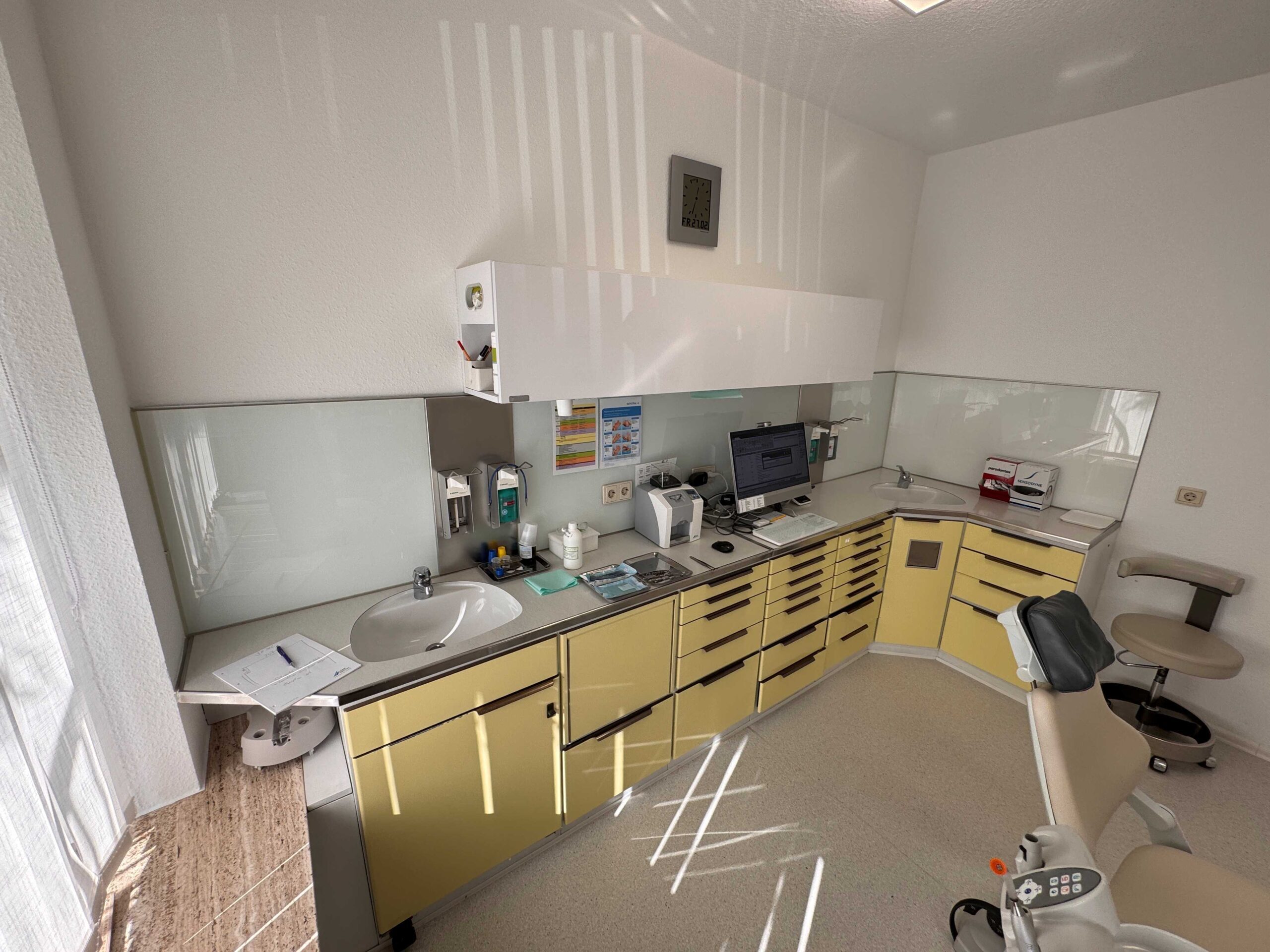 Baisch Schrankzeile Behandlungszimmer gebraucht für Selbstabholer | 386019