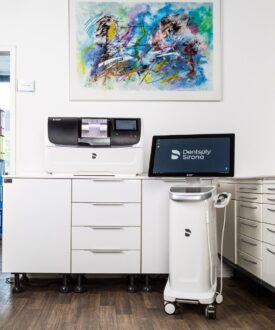 Dentsply Sirona CEREC PRIMESCAN AC mit PRIMEMILL Schleifeinheit