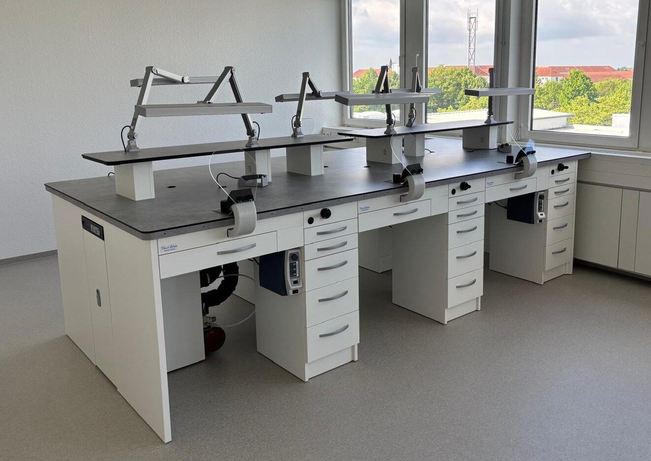 6er Arbeitsblock | Techniktisch für Zubler Z4 | FZ2 Mehrplatzabsaugung | 387040