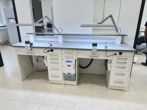 Doppelarbeitsplatz | Techniktisch für Renfert TC2 2-Platz-Absaugung | 387030