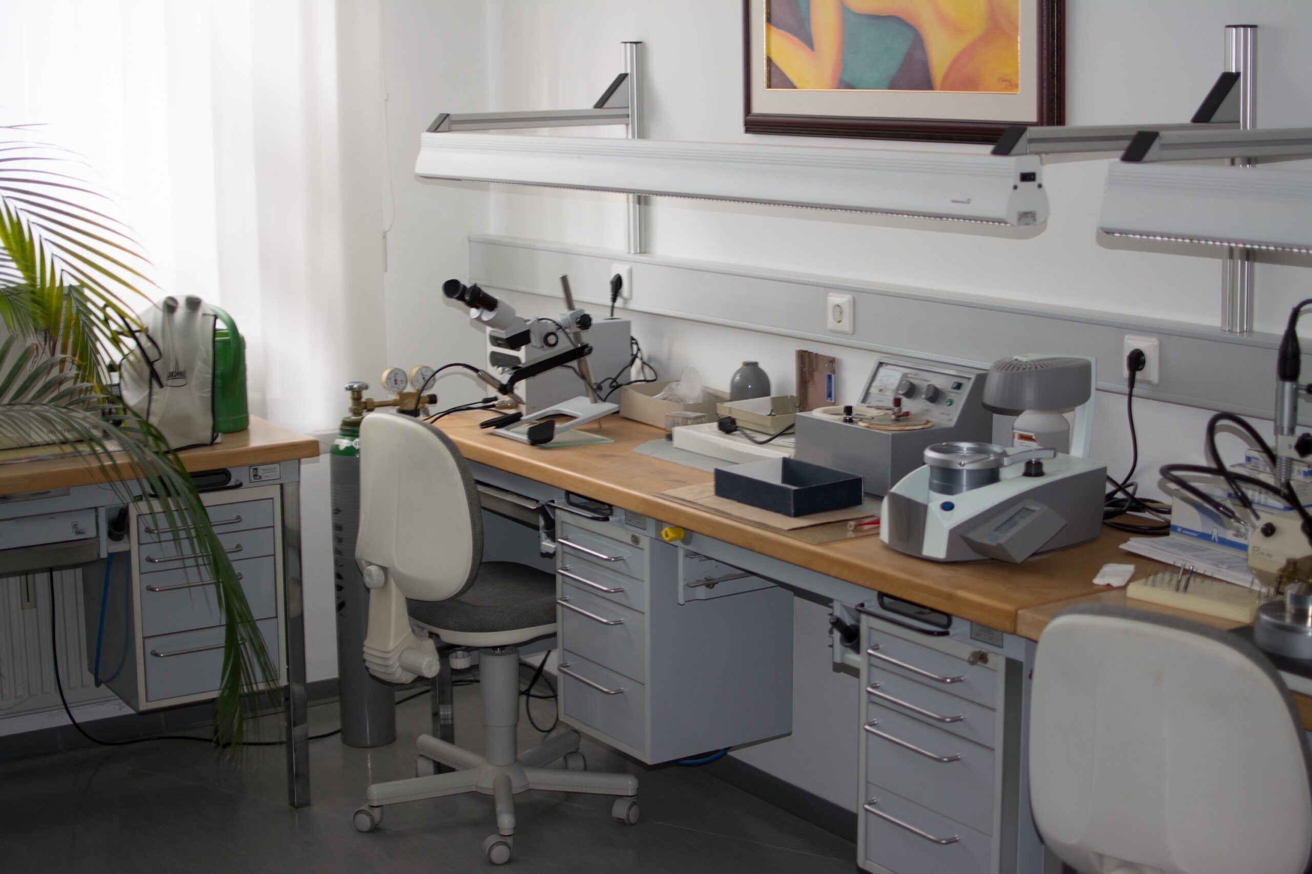 Dental – Labor mit 7 Arbeitsplätzen, mit kompleter Einrichtung/Geräten als GmbH zu verkaufen | 388293