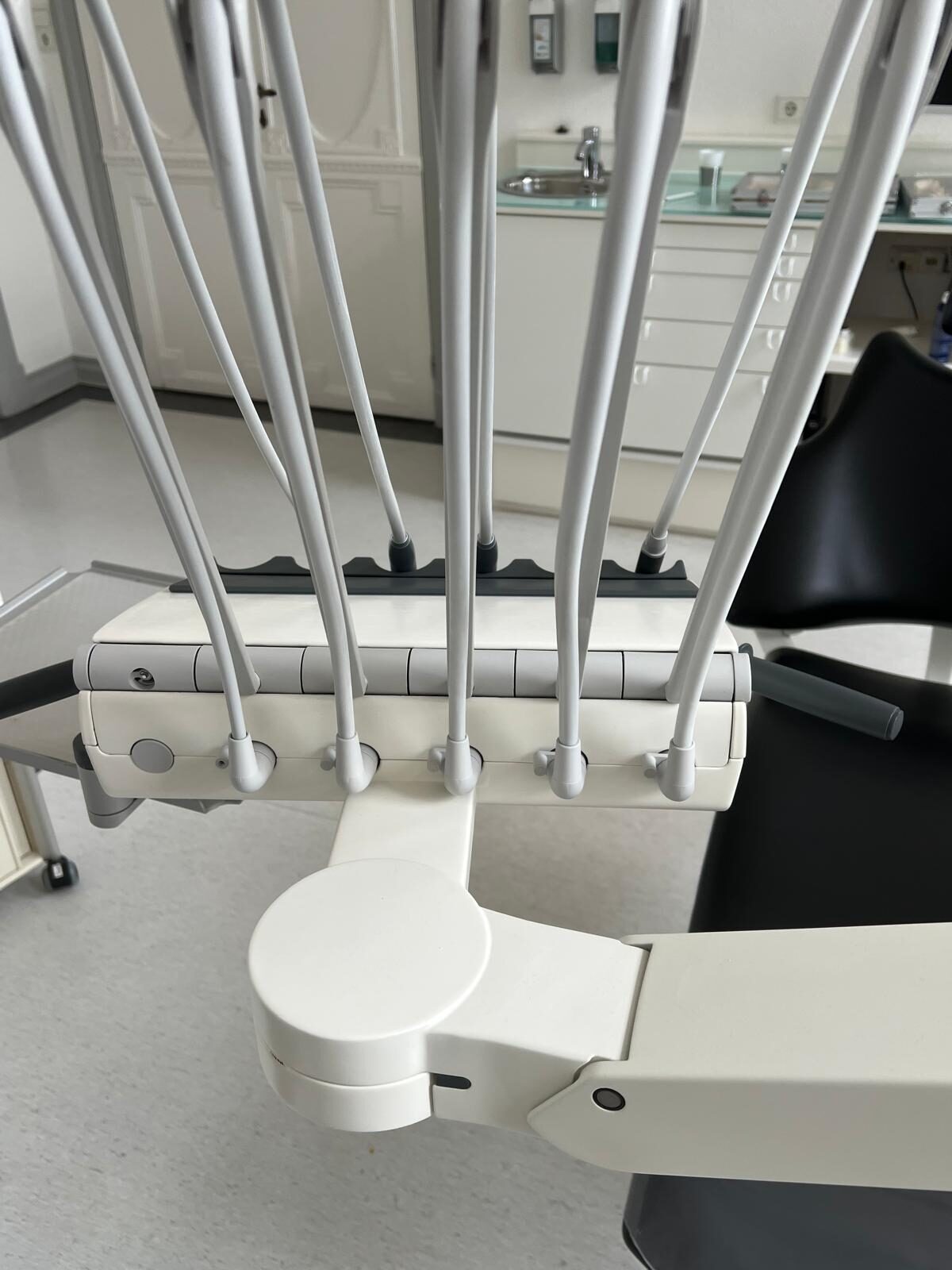 XO Care XO 4 Behandlungseinheit Bien-Air MC3 LED EMS Piezon Zahnarzt Stuhl 2 Stück | 389285