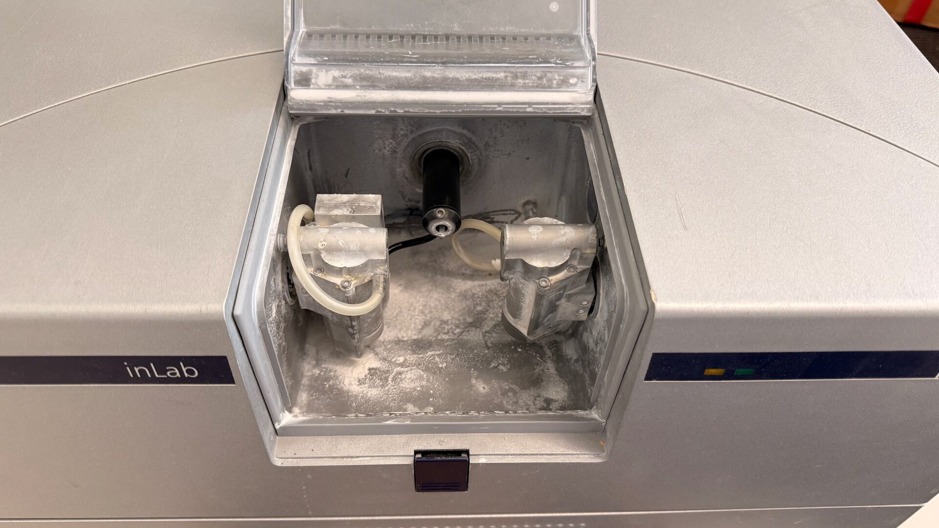 KSirona Cad/Cam inLab 3 Schleifeinheit mit InEos Scanner mit Kalibrierset | 387838