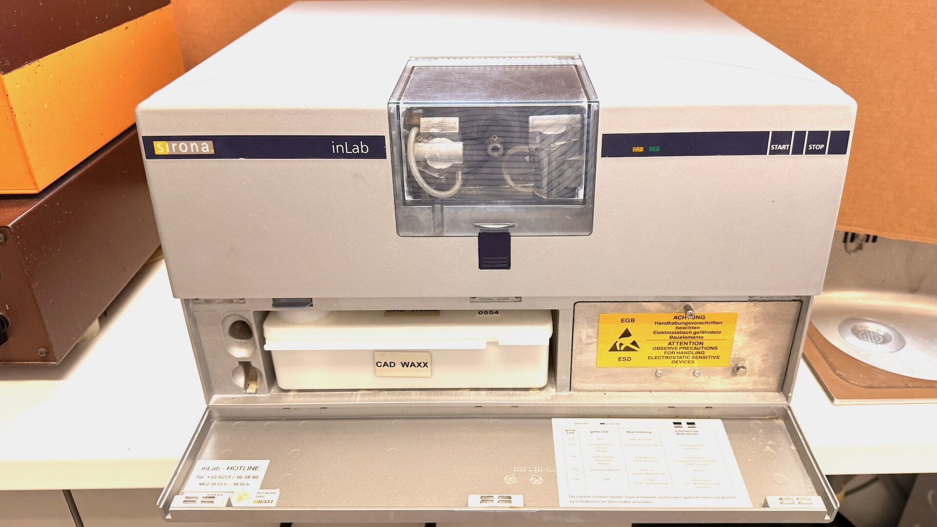 KSirona Cad/Cam inLab 3 Schleifeinheit mit InEos Scanner mit Kalibrierset | 387840
