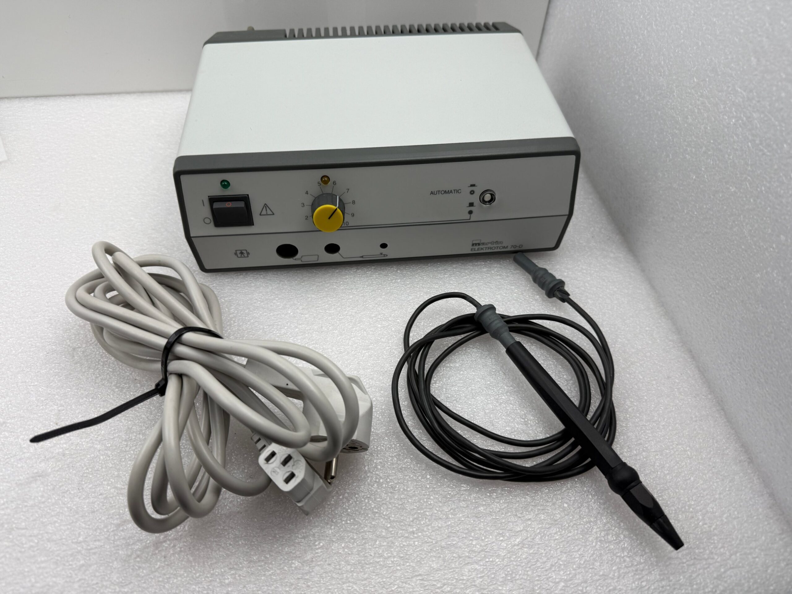 KLS Martin Elektrotom 70-D HF-Chirurgie Set + 8 Elektroden + Ständer Berchtold | 388595