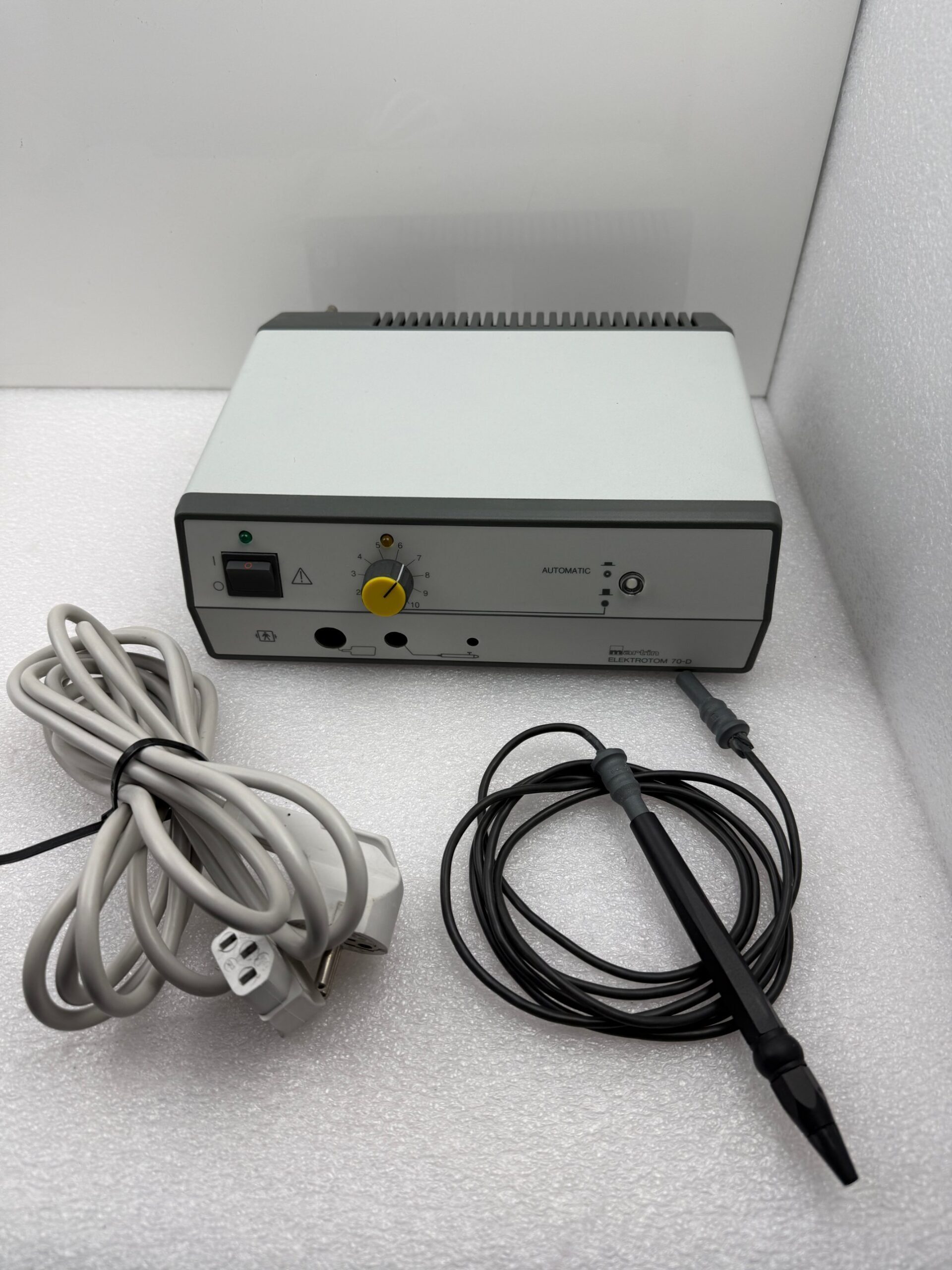 KLS Martin Elektrotom 70-D HF-Chirurgie Set + 8 Elektroden + Ständer Berchtold | 388596