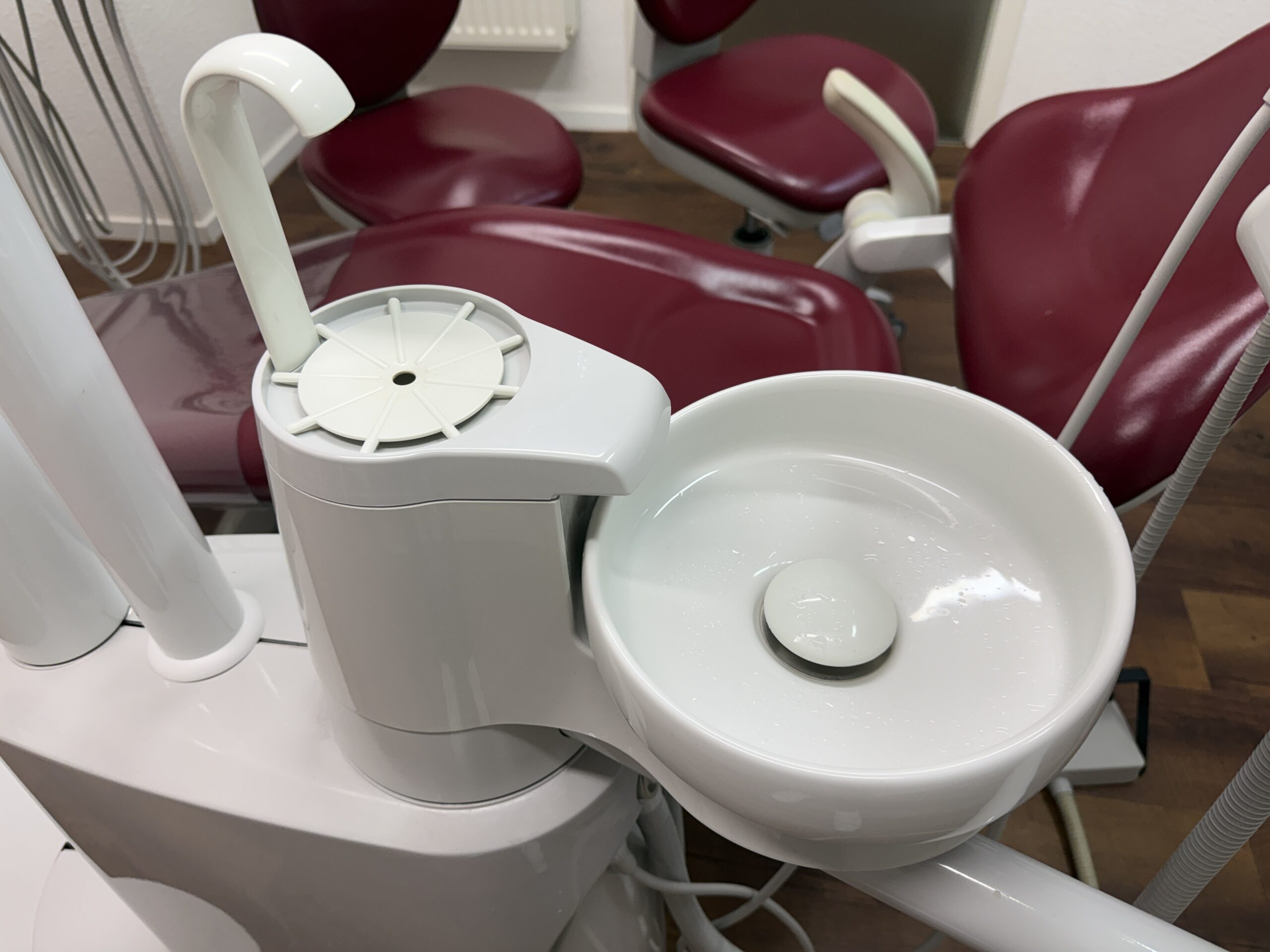 KaVo Primus 1058 TM Behandlungseinheit Zahnarztstuhl + 2 Arbeitsstühle | 388857